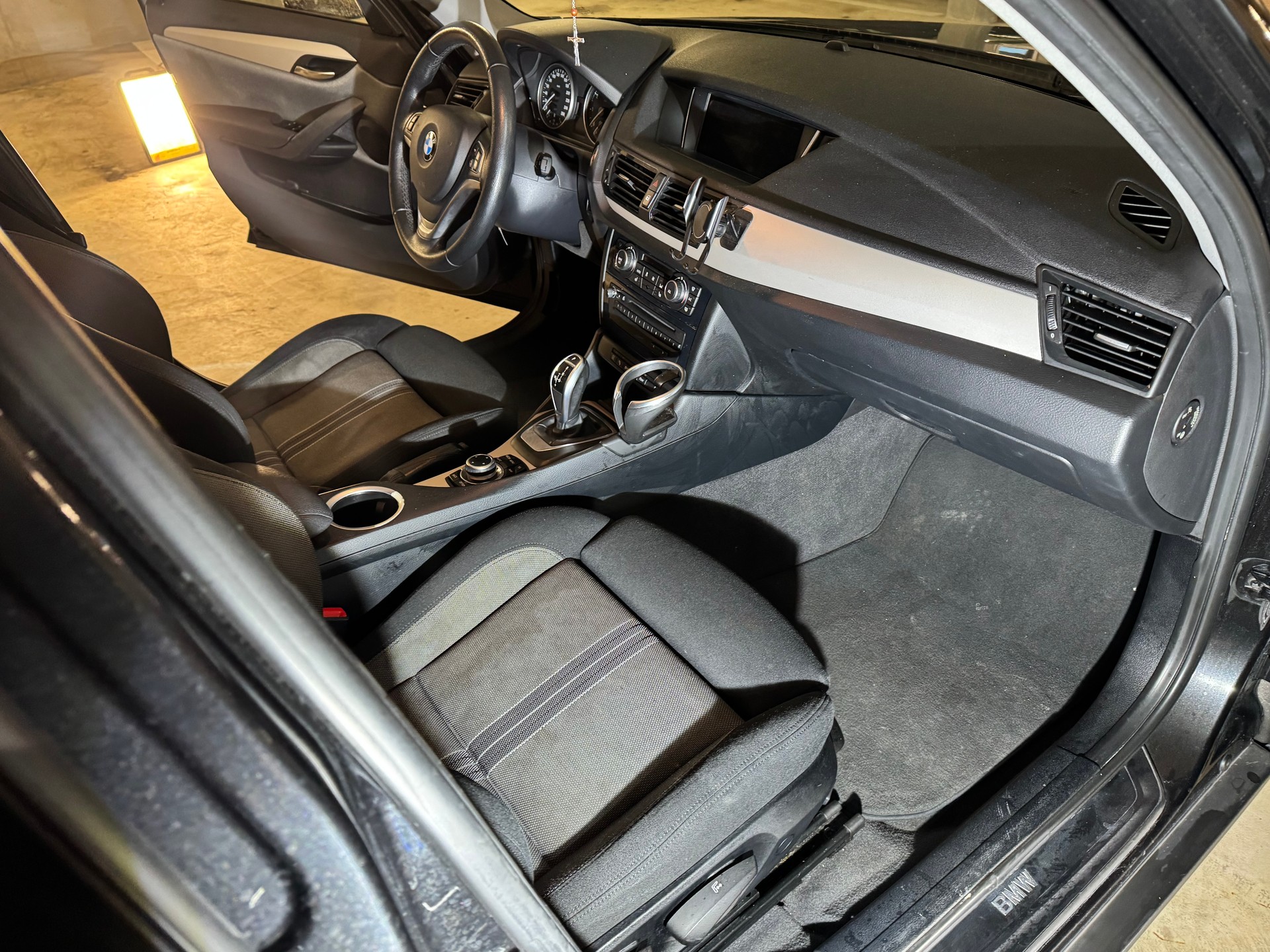 BMW X1 xDrive 20i Sport Line Steptronic-image-6