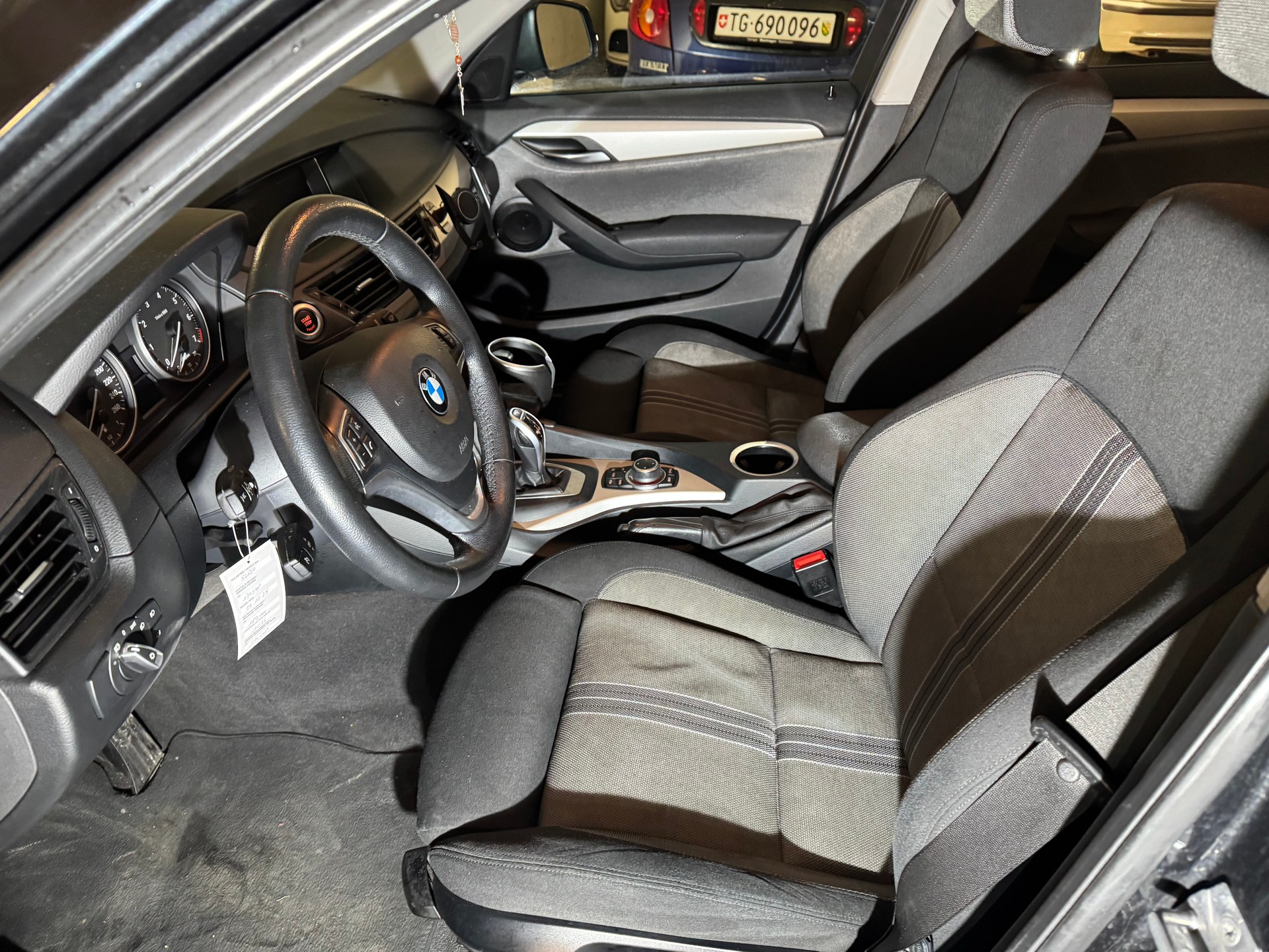 BMW X1 xDrive 20i Sport Line Steptronic-image-8