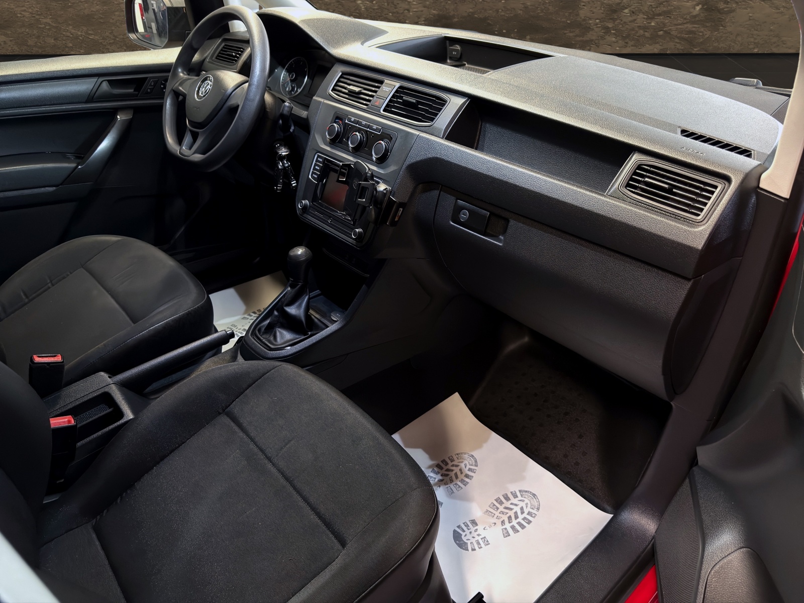 VW VW Caddy Maxi 2.0TDI 4Motion BlueMotion Technology-image-9