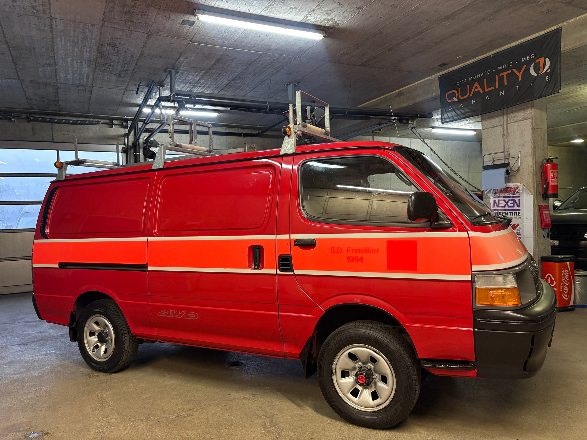 TOYOTA Hiace 2.4 EFI 4x4 Wagon