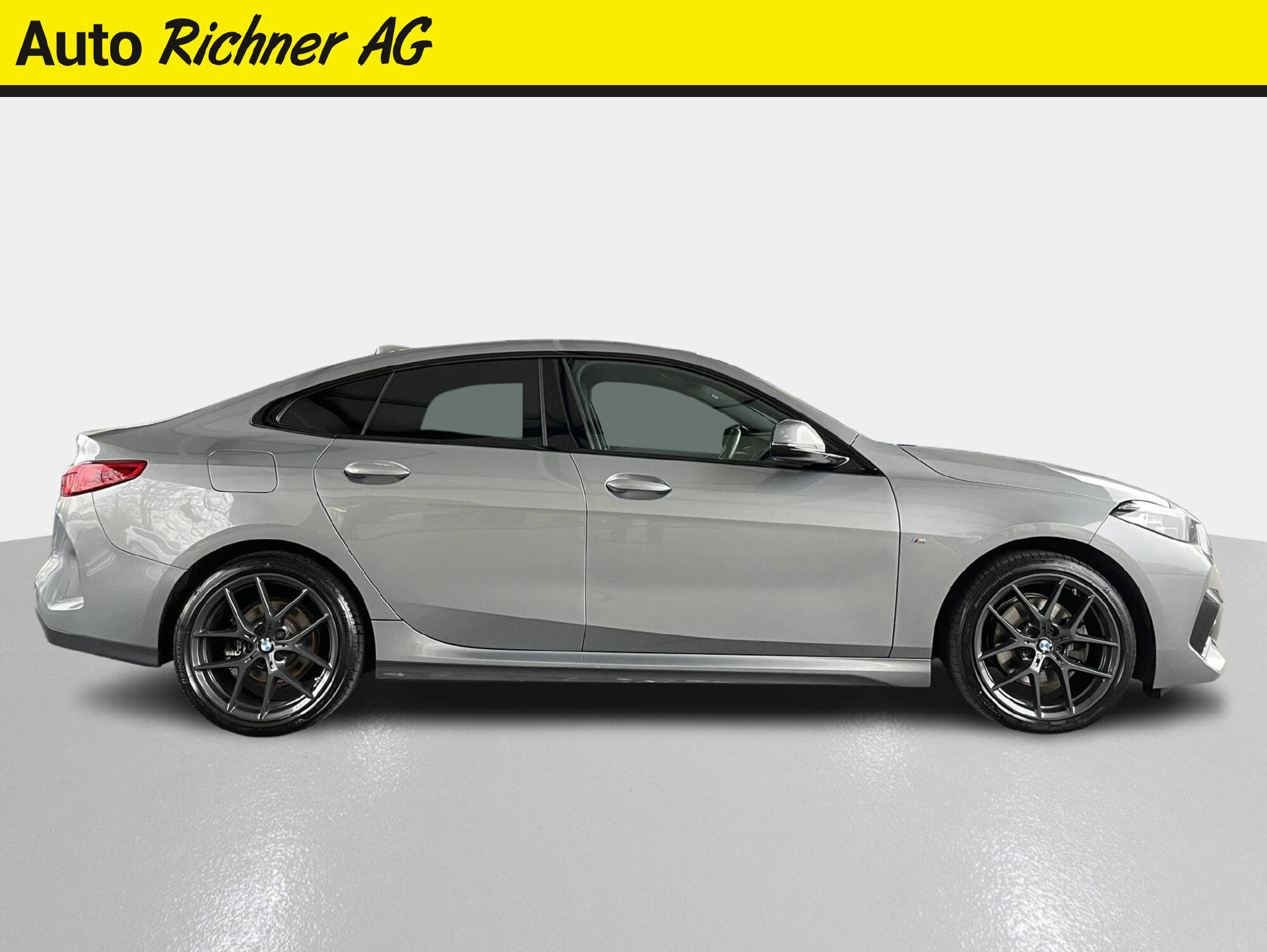 BMW 218d Gran Coupé-showroom-element-2
