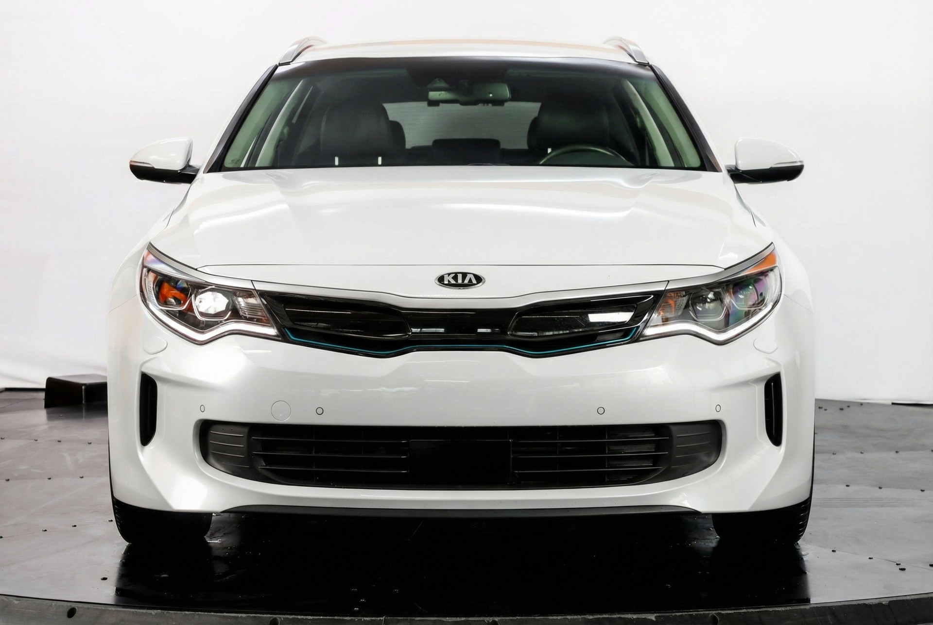 KIA Optima SW 2.0 T-GDI Plug-in Hybrid Automat-showroom-element-1