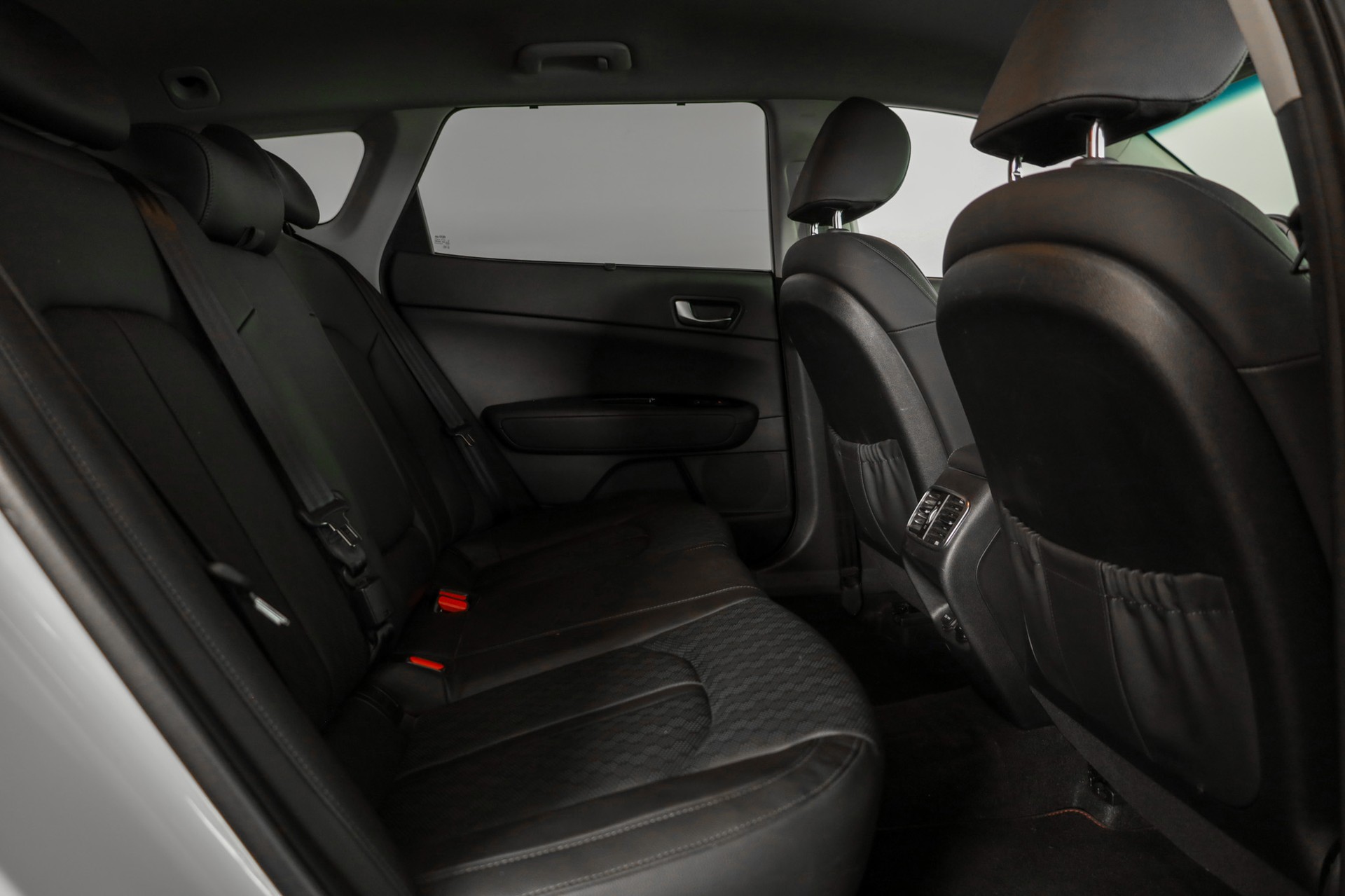 KIA Optima SW 2.0 T-GDI Plug-in Hybrid Automat-image-8