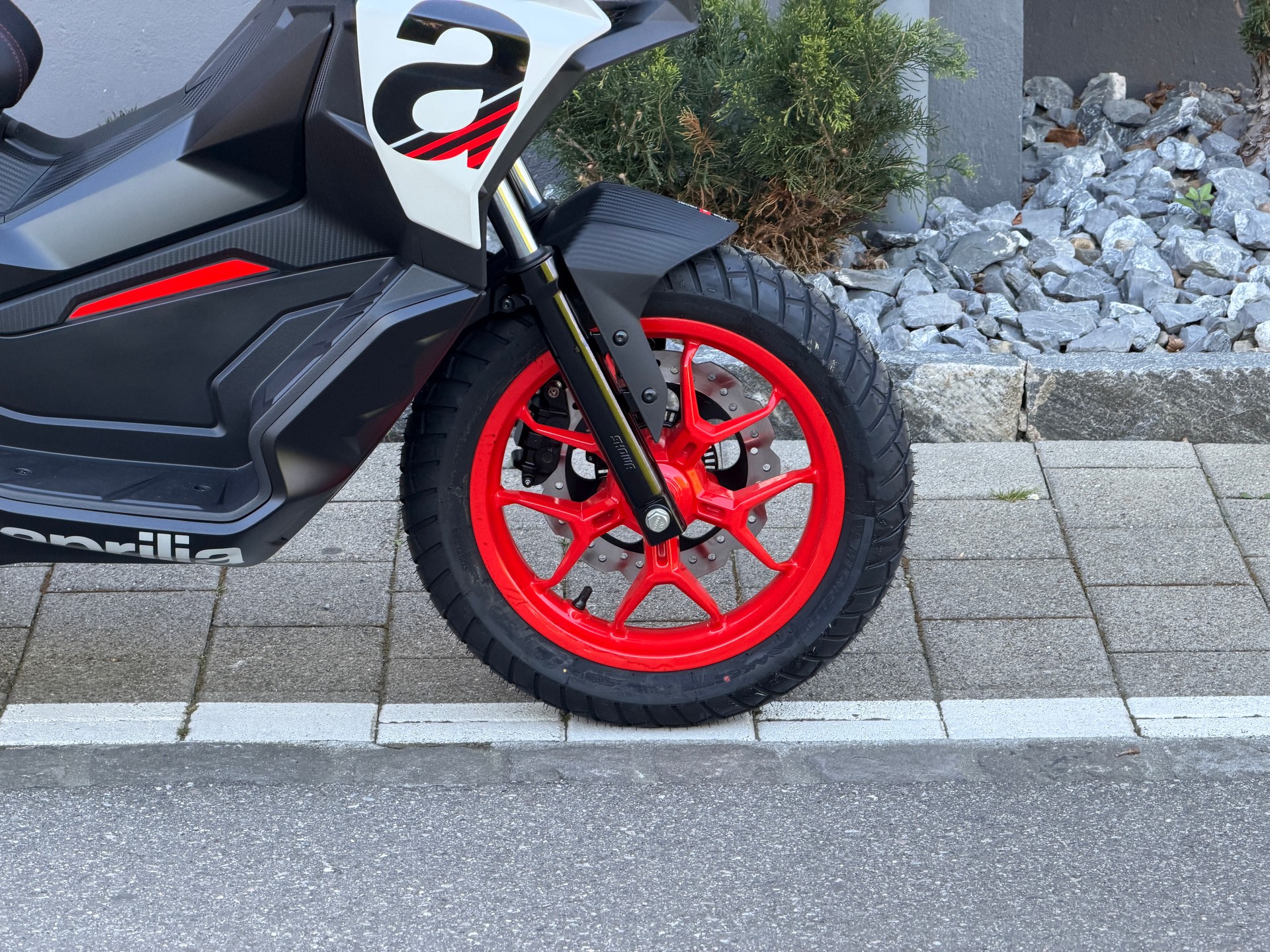 APRILIA SR 125 GT Sport ABS E5+-image-11