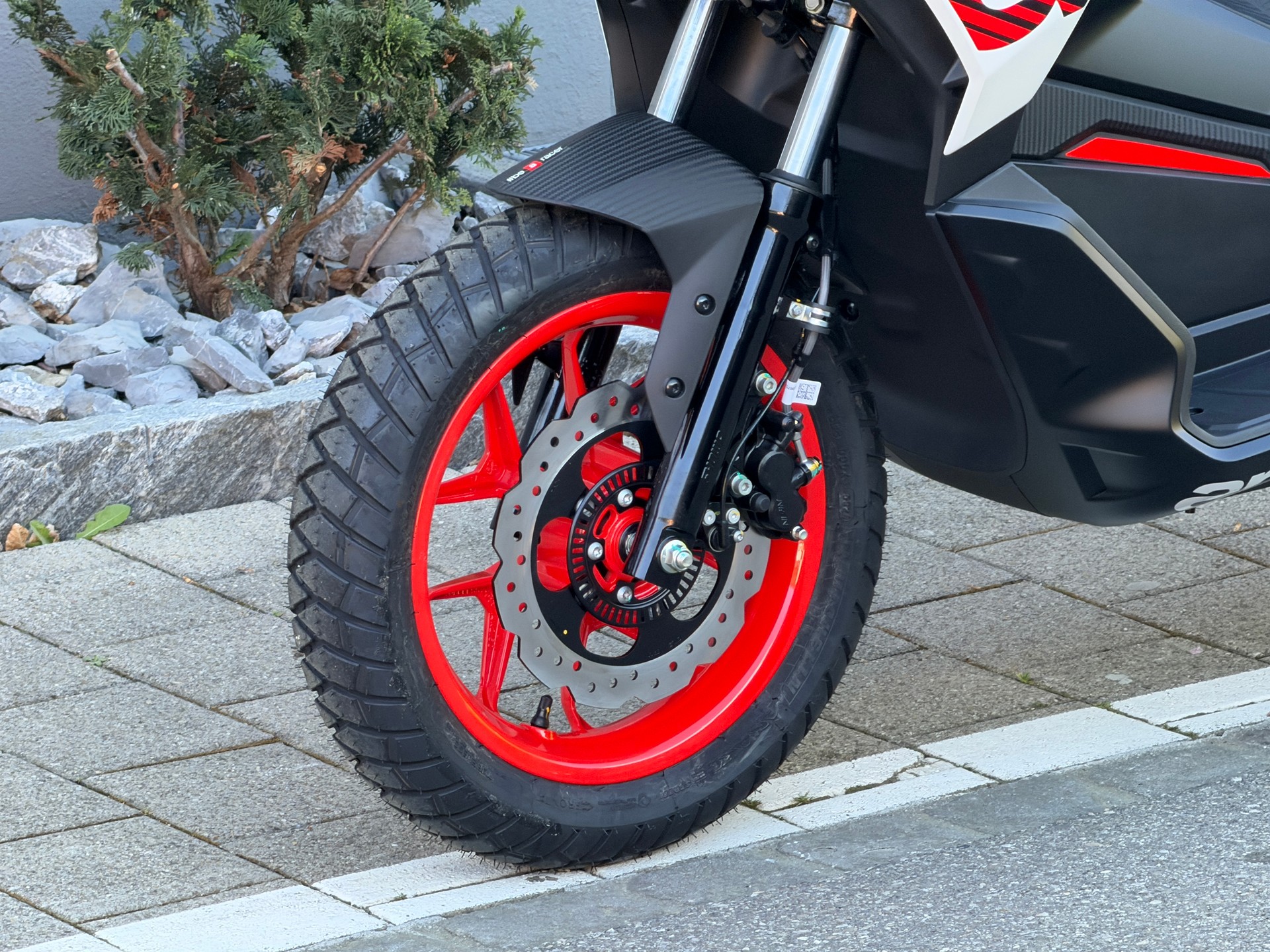 APRILIA SR 125 GT Sport ABS E5+-image-1