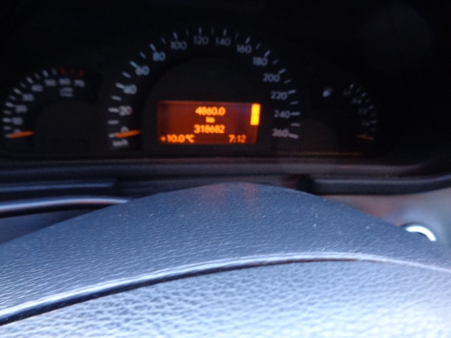 MERCEDES-BENZ C 240 Elégance 4Matic Automatic-image-7