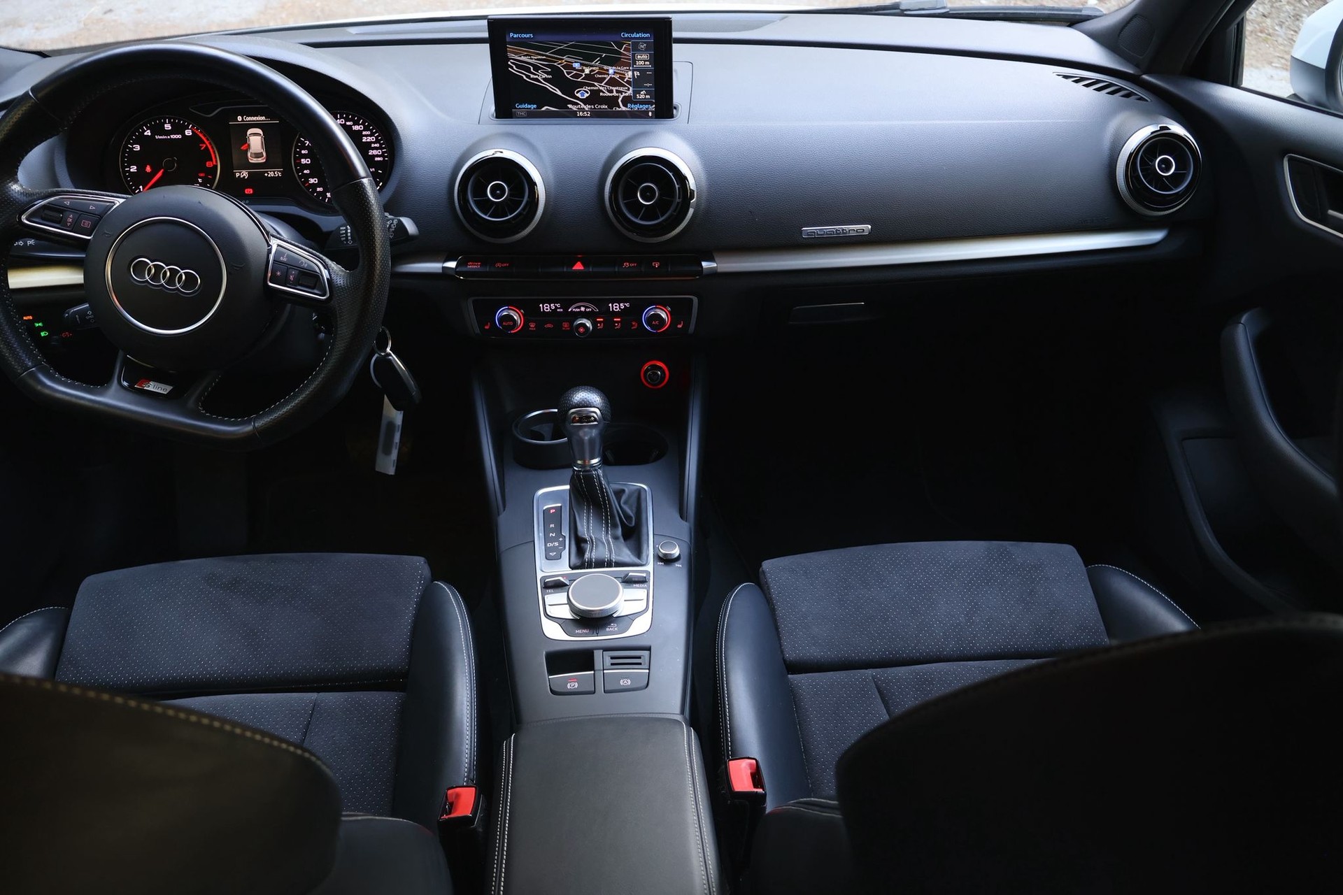 AUDI A3 Sportback 1.8 TFS S-Line quattro S-tronic-image-9