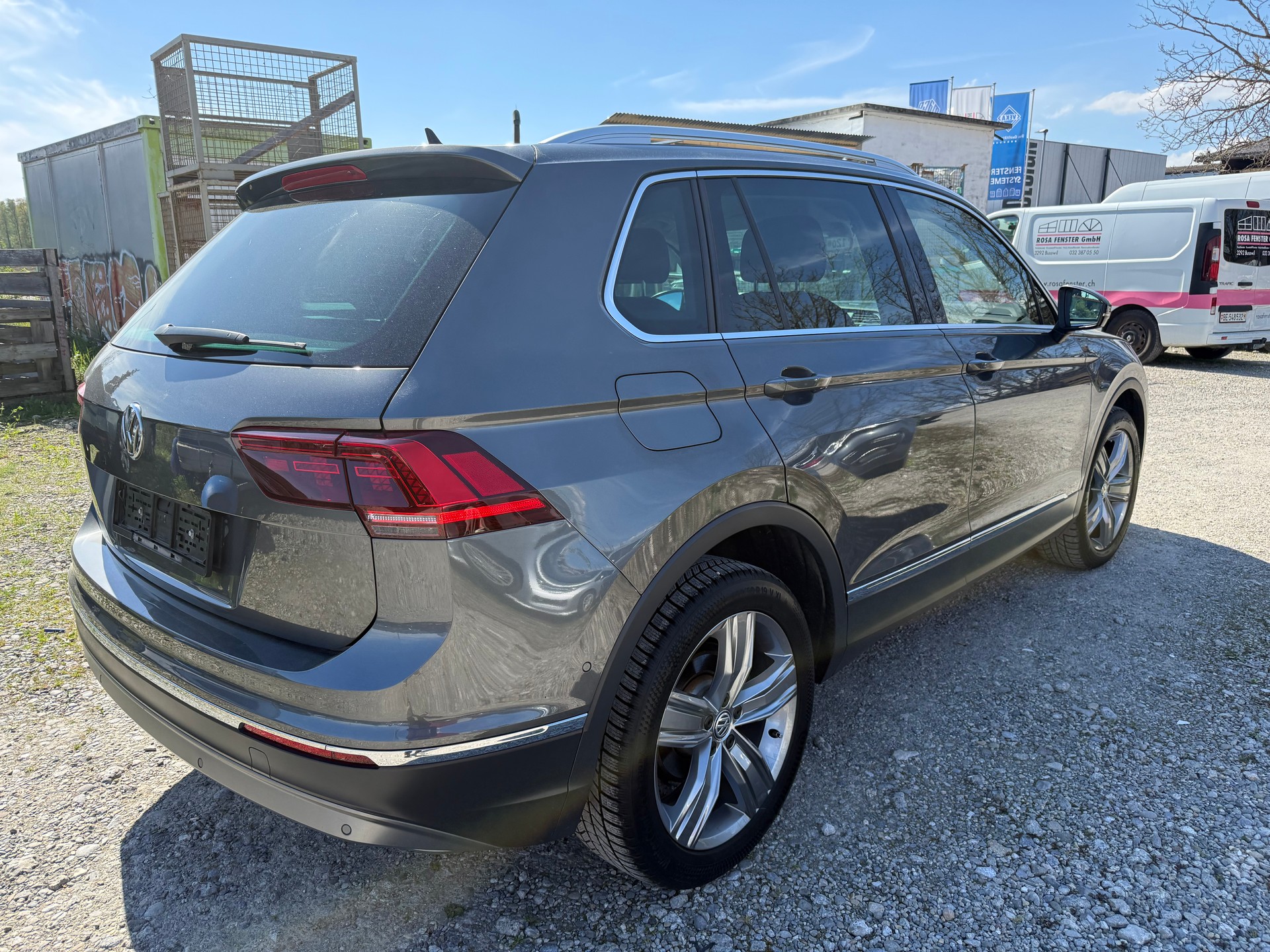 VW Tiguan 2.0TSI Comfortline 4Motion DSG-image-5