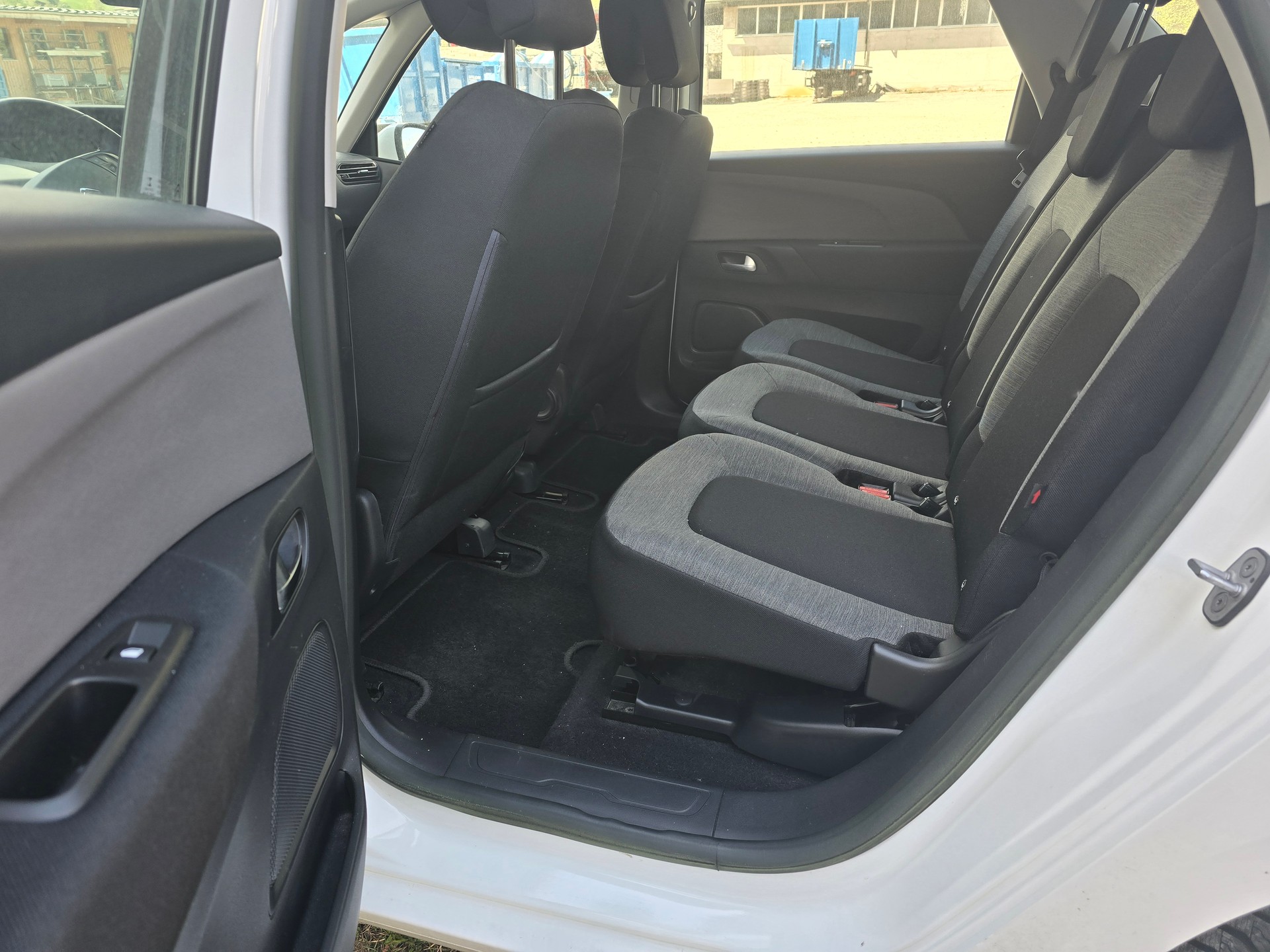 CITROEN C4 Picasso 1.6i 16V Séduction-image-7