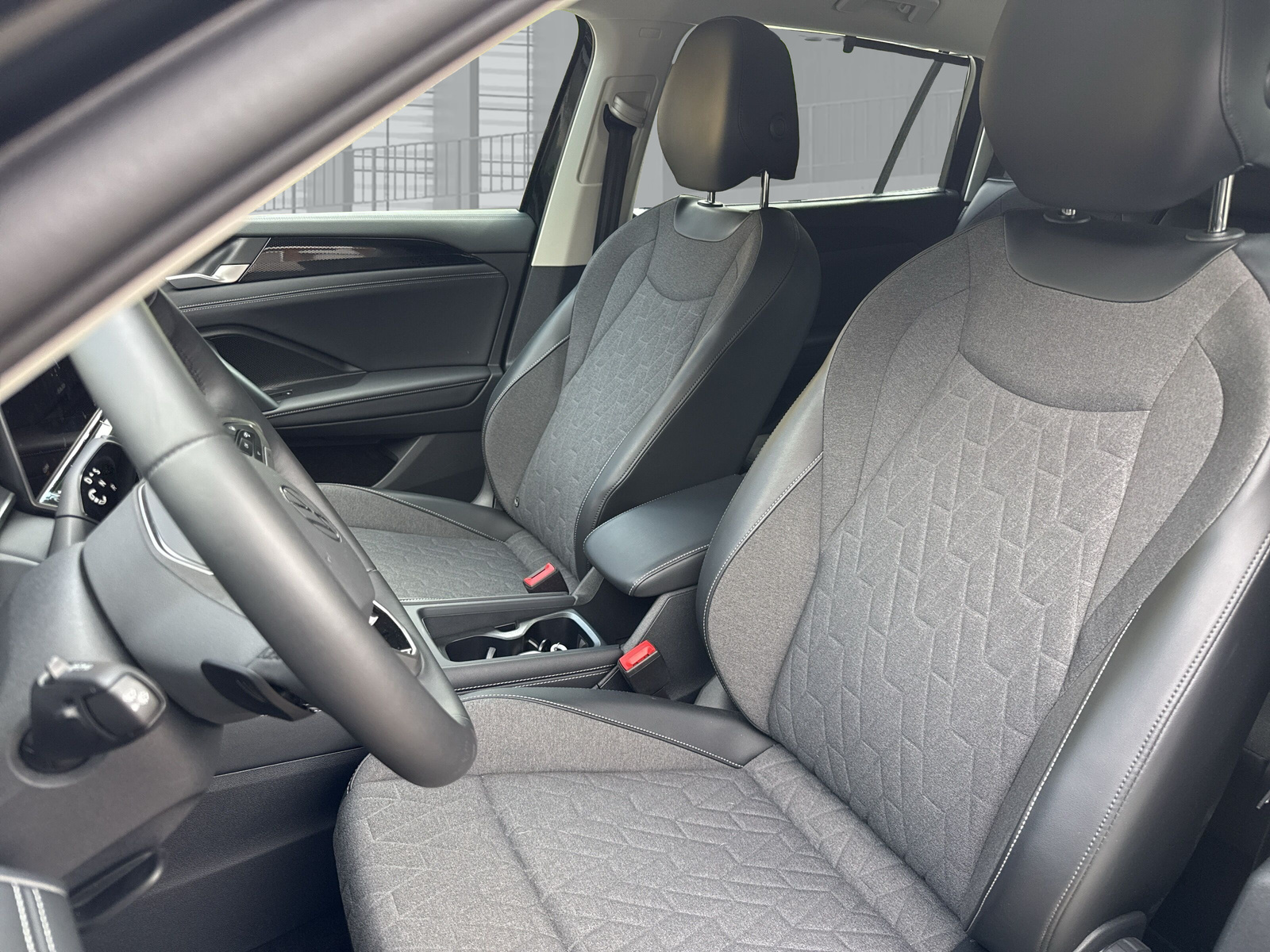 VW Tayron 2.0 TDI SCR Life 4Motion DSG-image-21