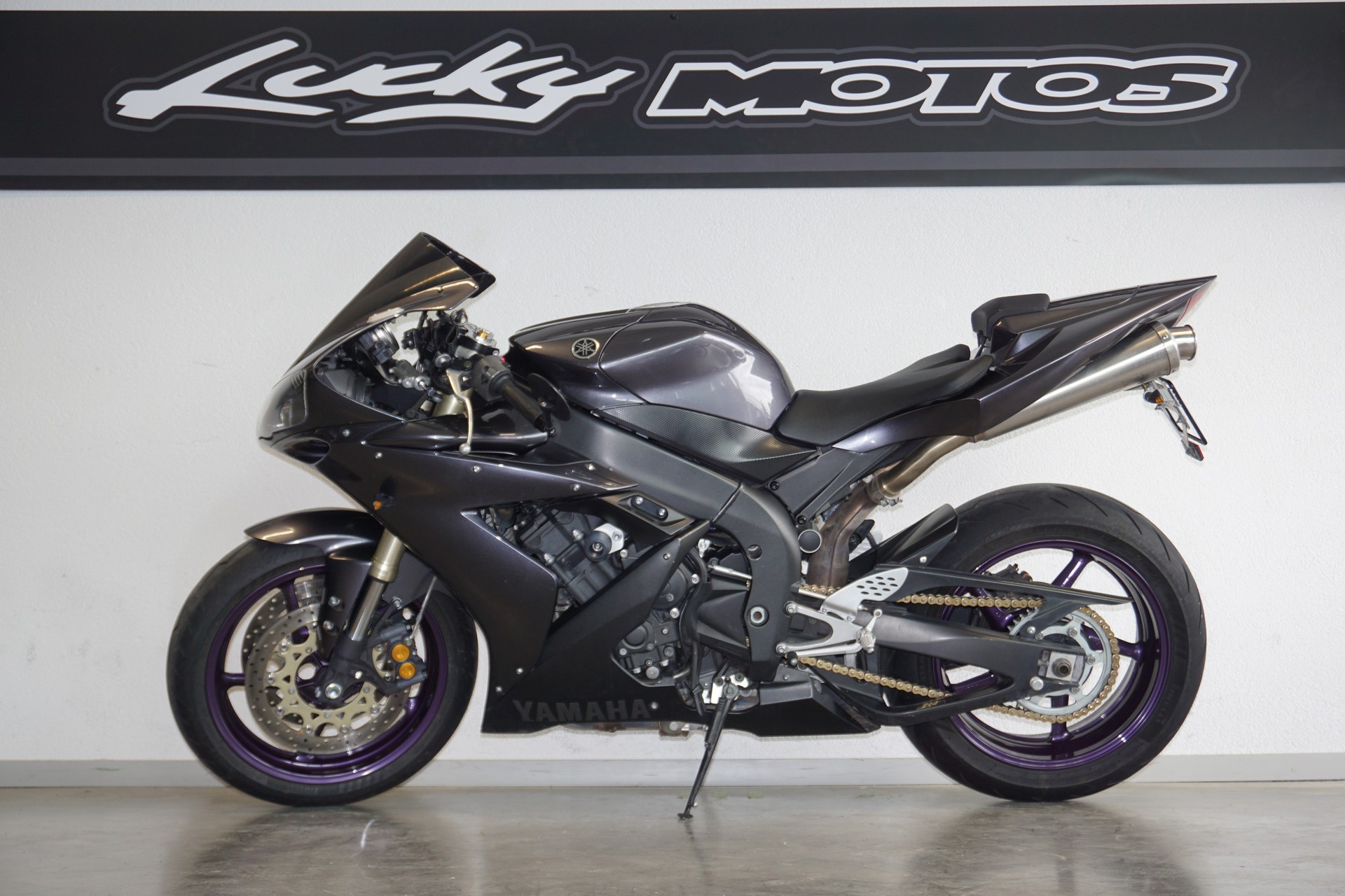 YAMAHA YZF-R1-image-0