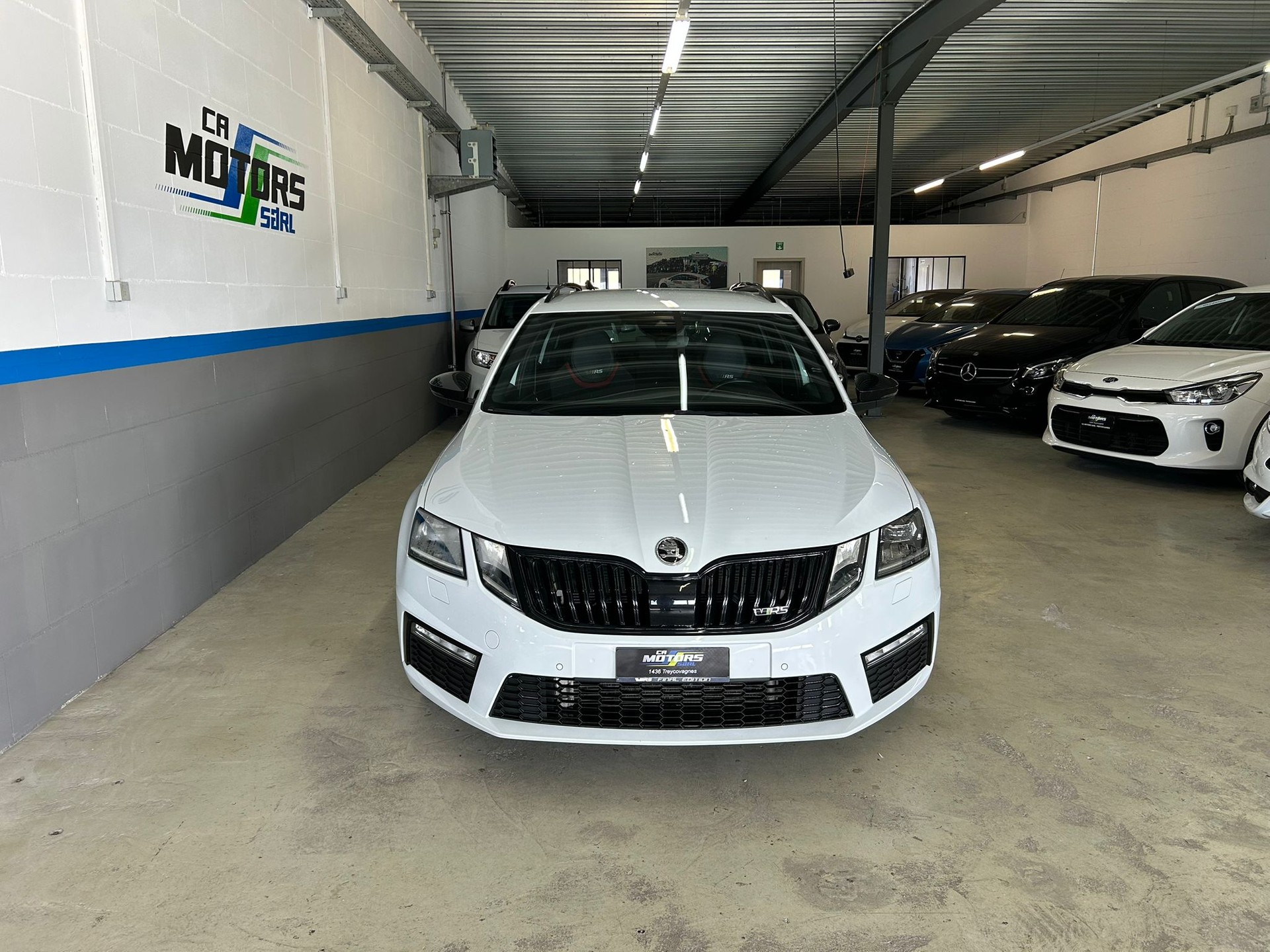 SKODA Octavia Combi 2.0 TSI RS Final Edition DSG-image-2
