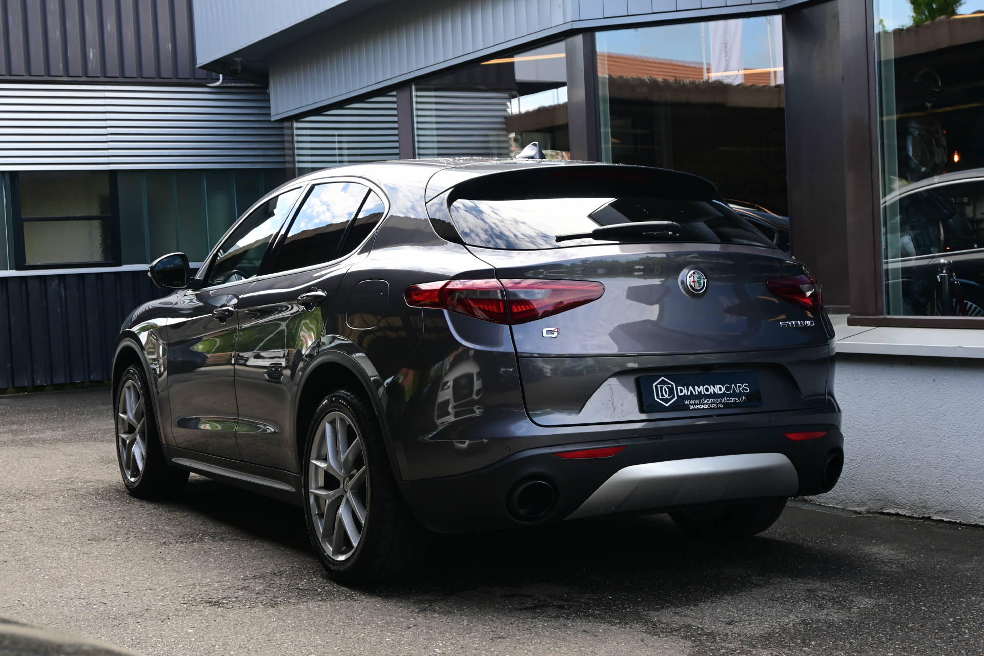 ALFA ROMEO Stelvio 2.0 Q4 280 Executive-showroom-element-3