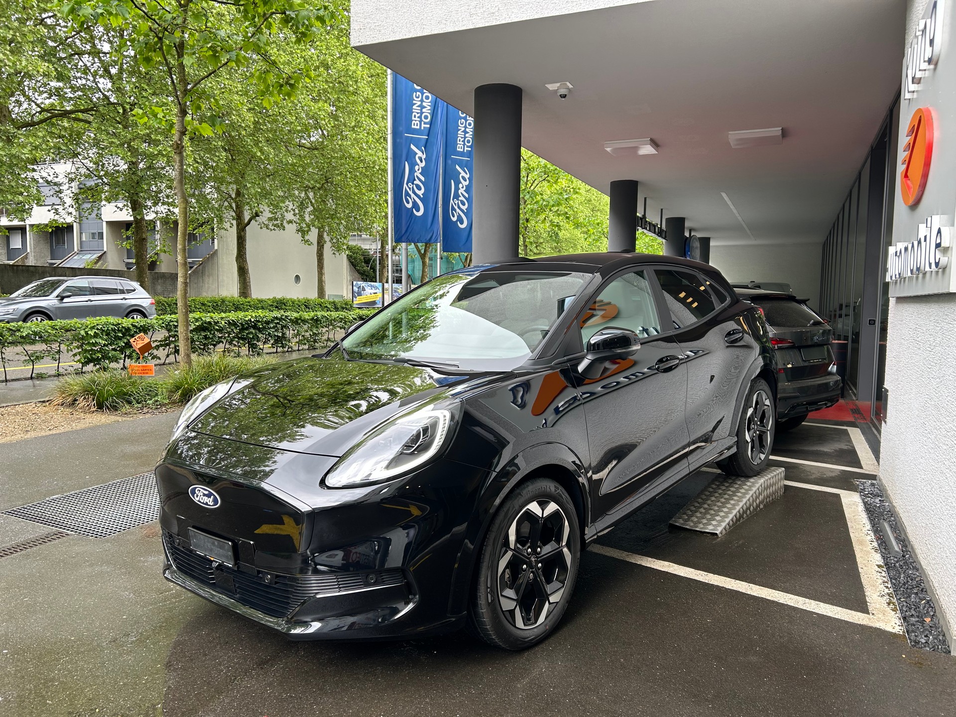 FORD Puma Elektro 43kWh Premium-showroom-element-2
