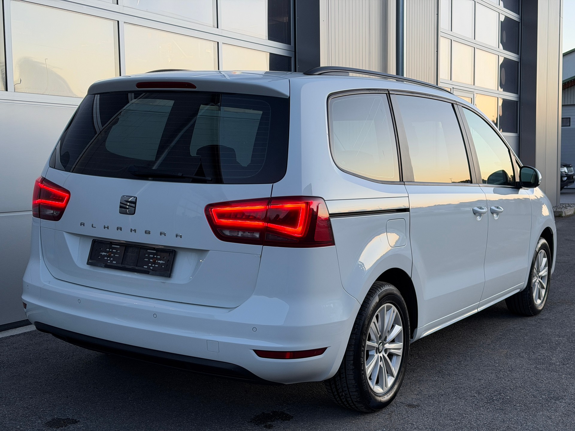 SEAT Alhambra 1.4 TSI Style-image-3