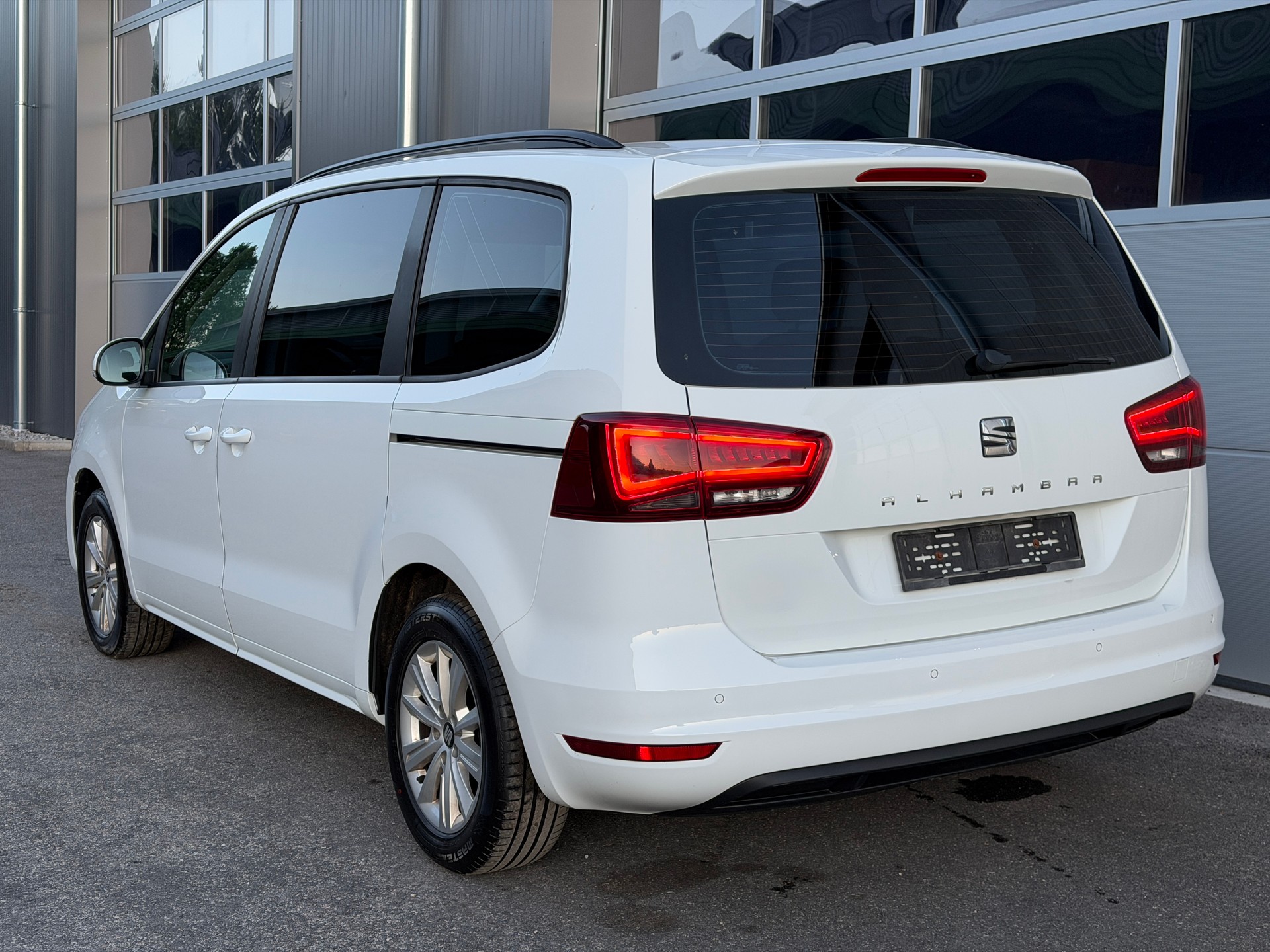 SEAT Alhambra 1.4 TSI Style-image-6