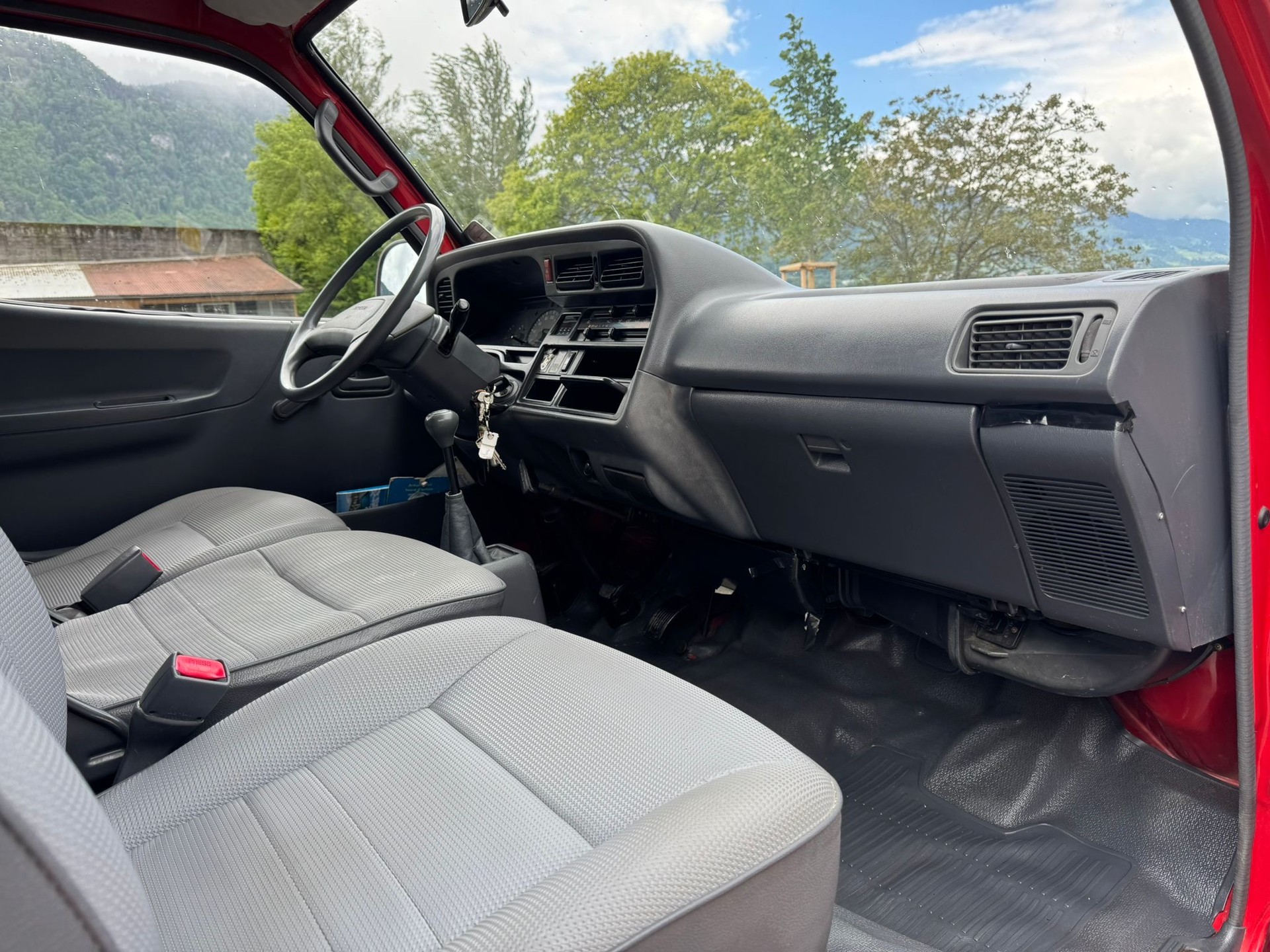 TOYOTA Hiace-image-7