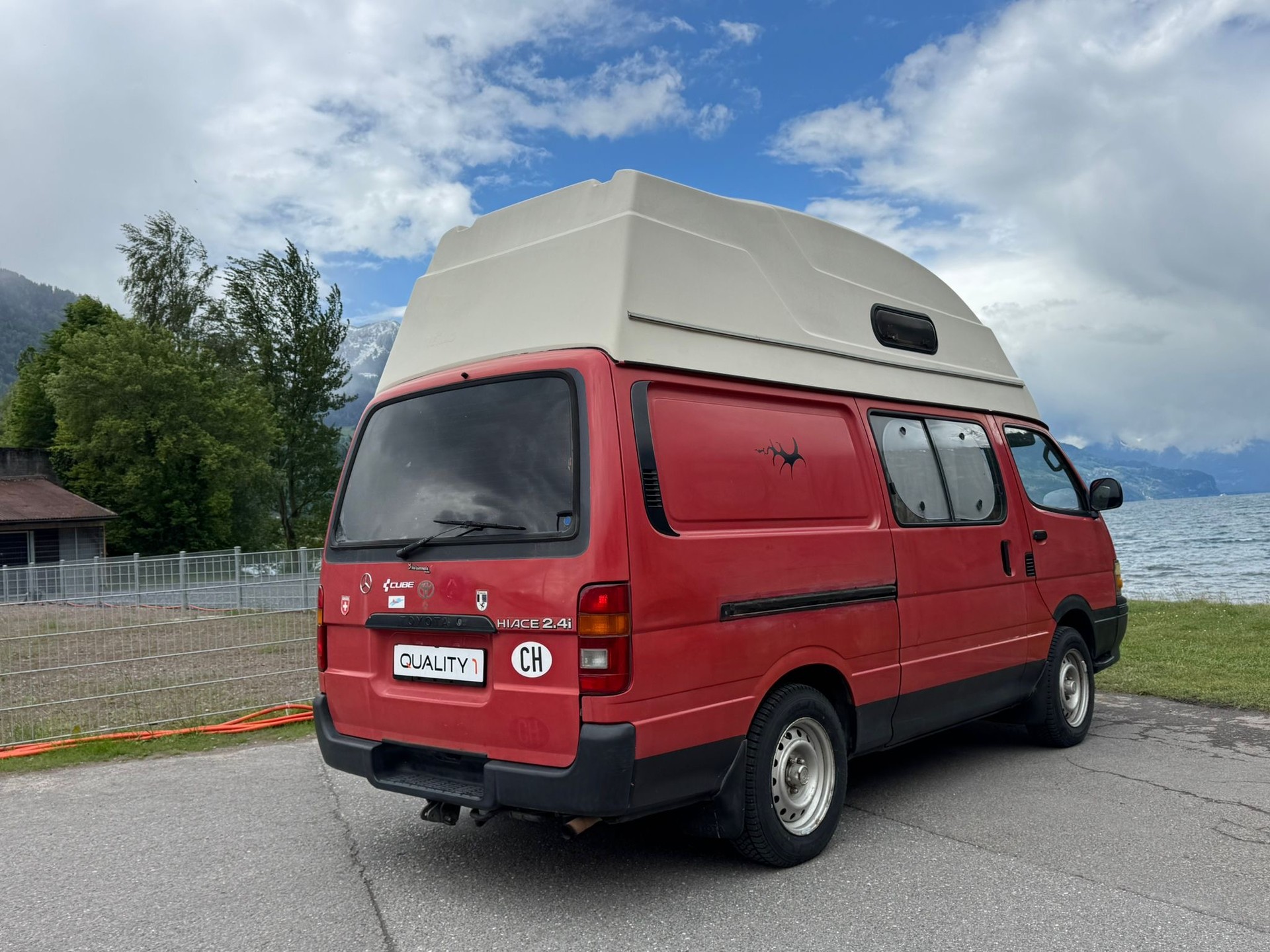 TOYOTA Hiace-image-3