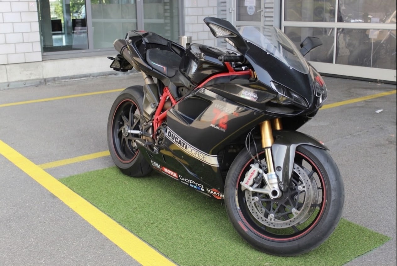 DUCATI 1198 S-image-1