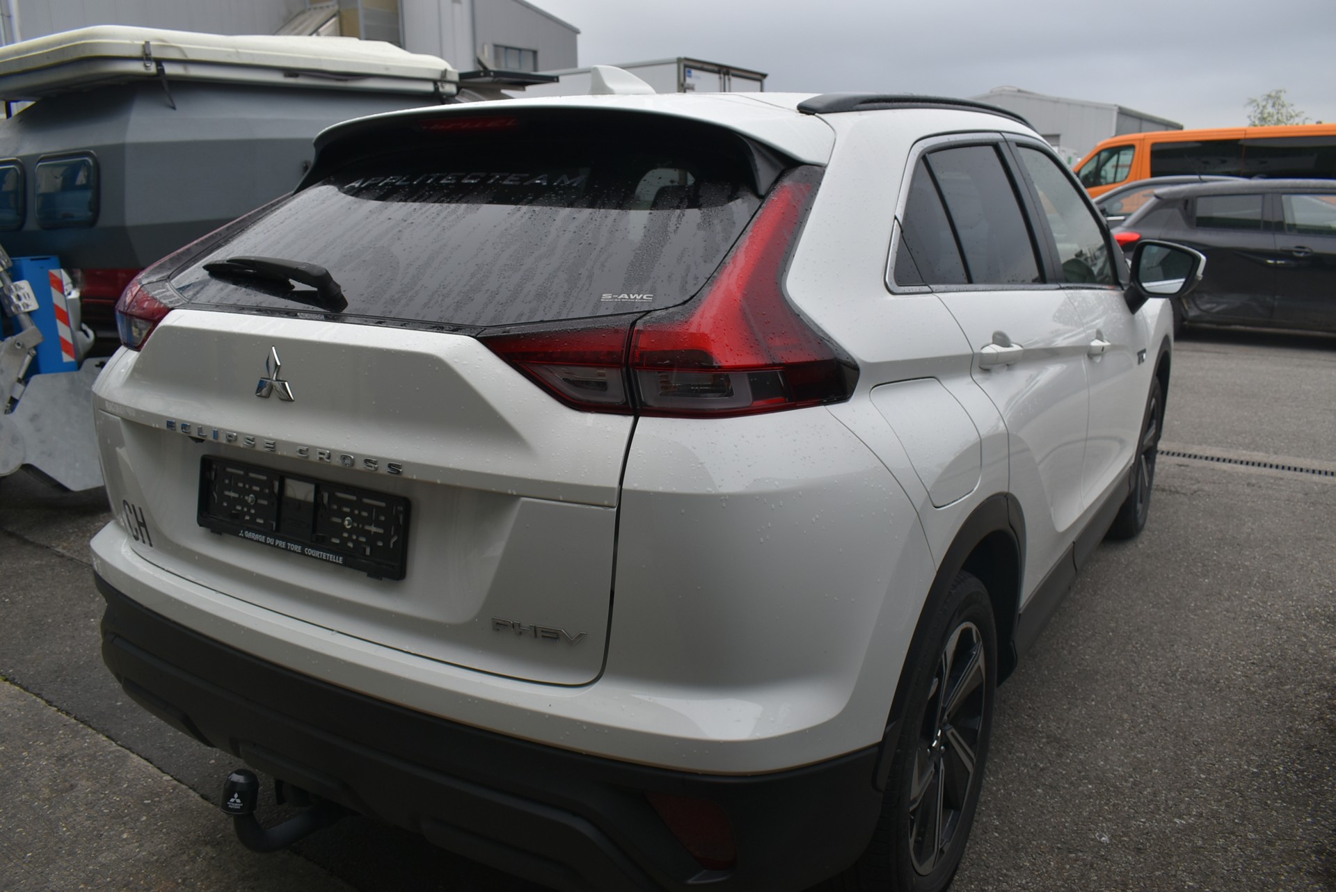 MITSUBISHI Eclipse Cross 2.4 PHEV Inform 4WD-image-10