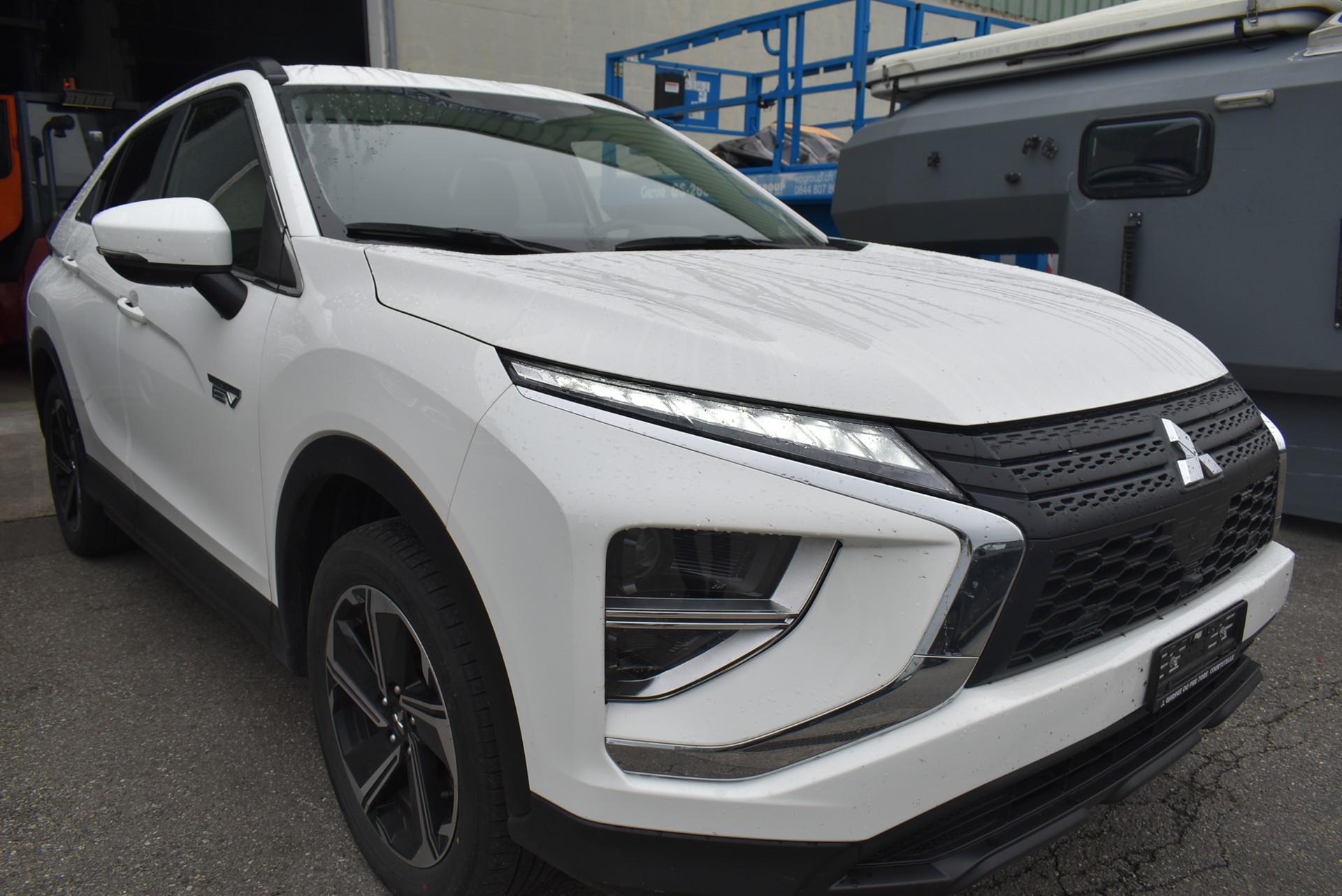 MITSUBISHI Eclipse Cross 2.4 PHEV Inform 4WD-image-9
