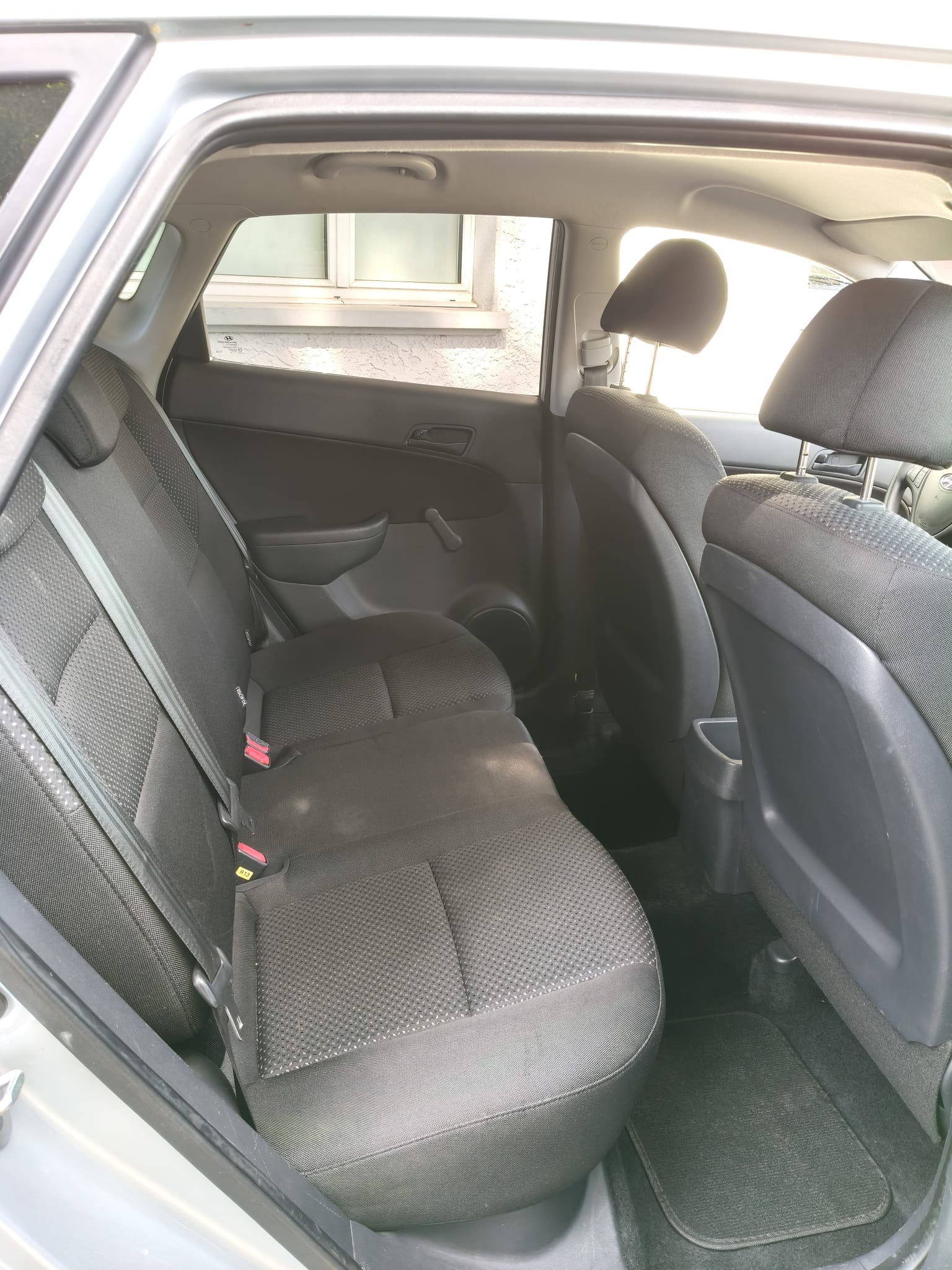 HYUNDAI i30 1.4 Comfort-image-9
