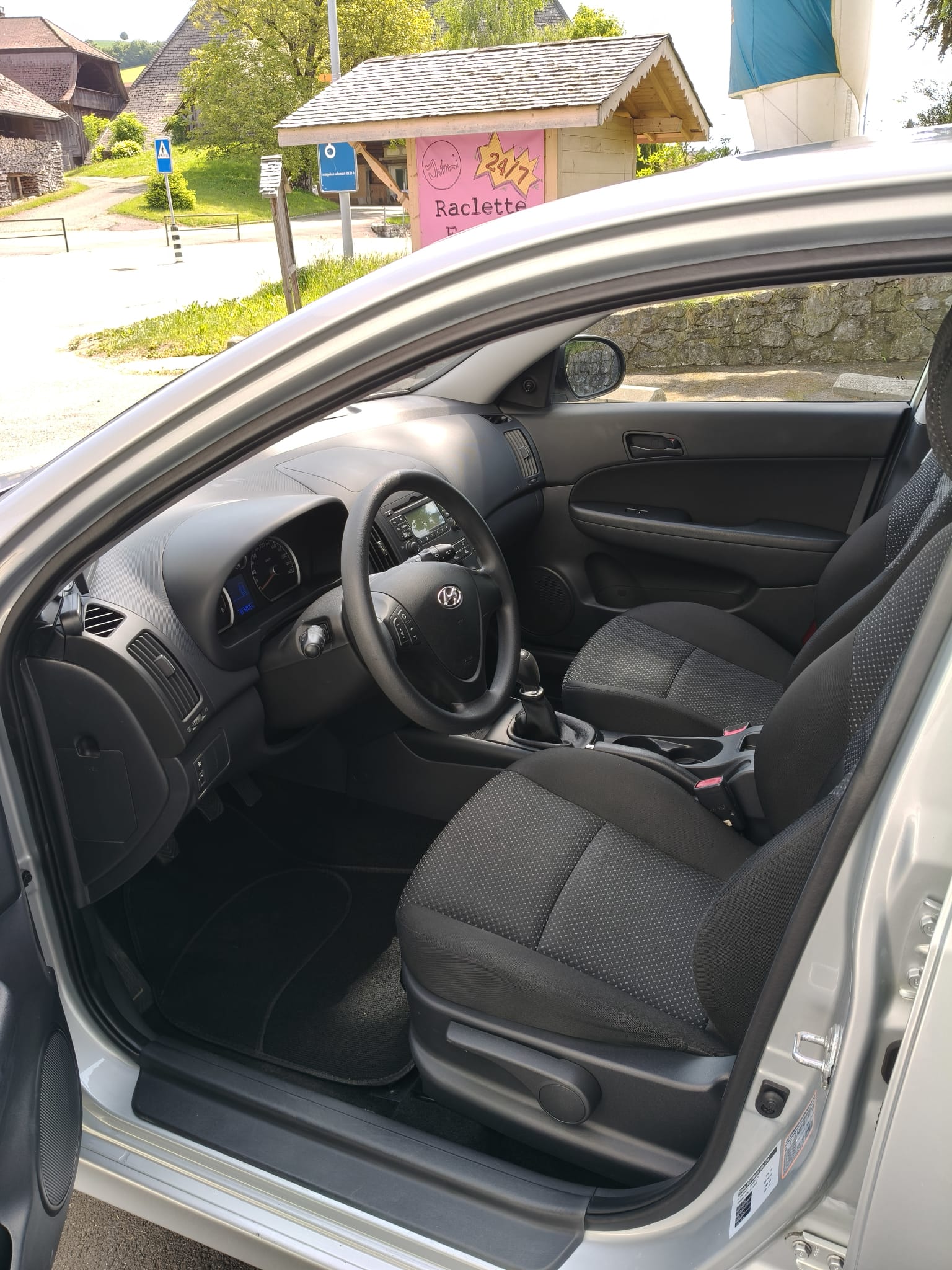 HYUNDAI i30 1.4 Comfort-image-6