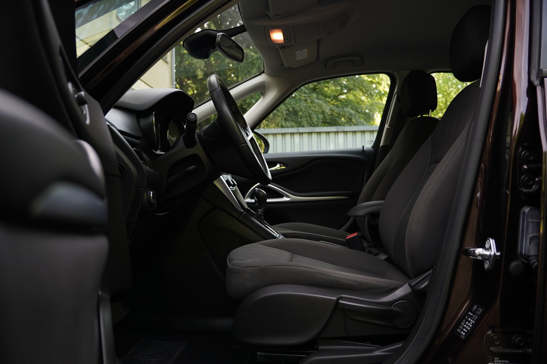 OPEL Zafira Tourer 2.0 CDTi Automatic-image-11