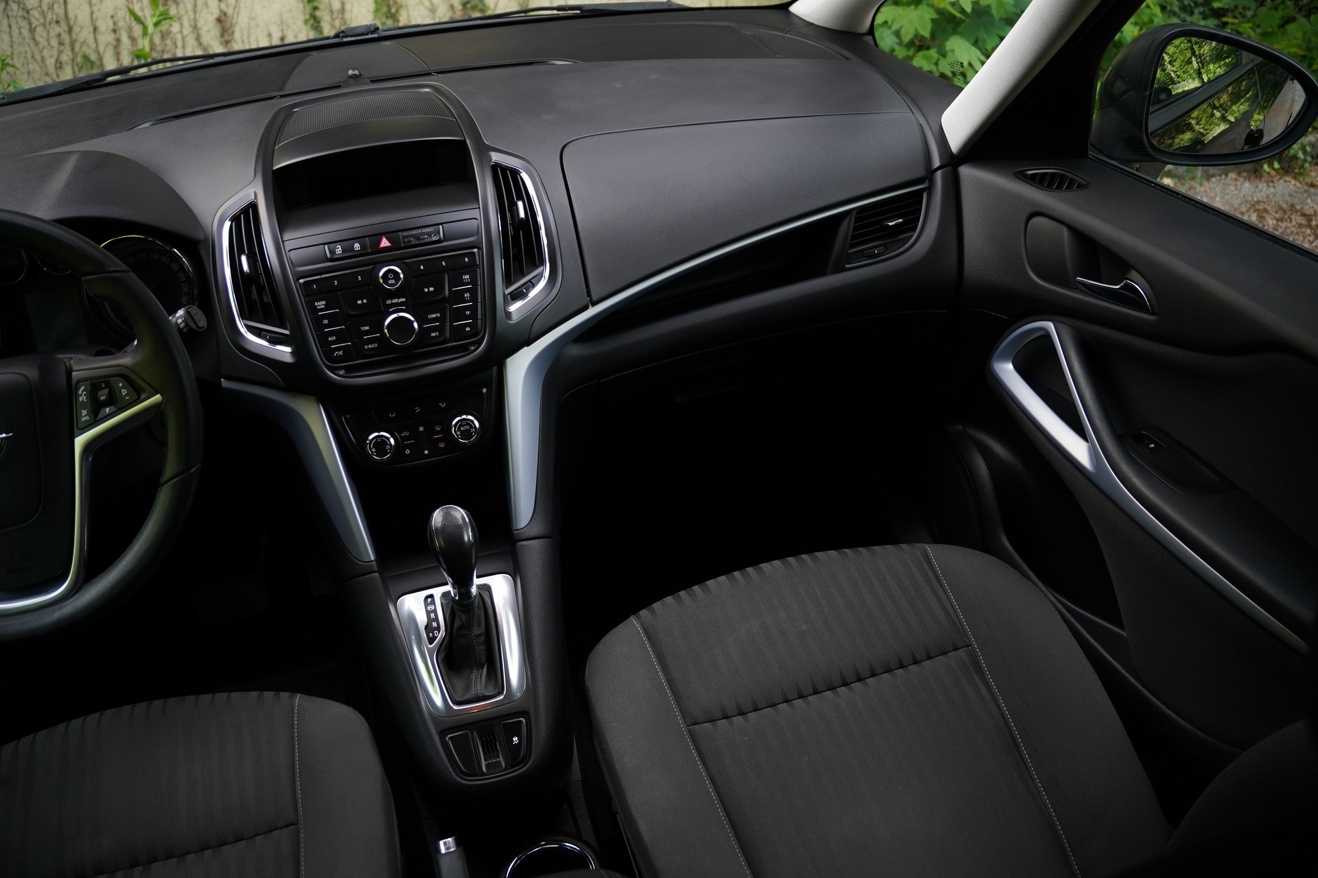 OPEL Zafira Tourer 2.0 CDTi Automatic-image-22