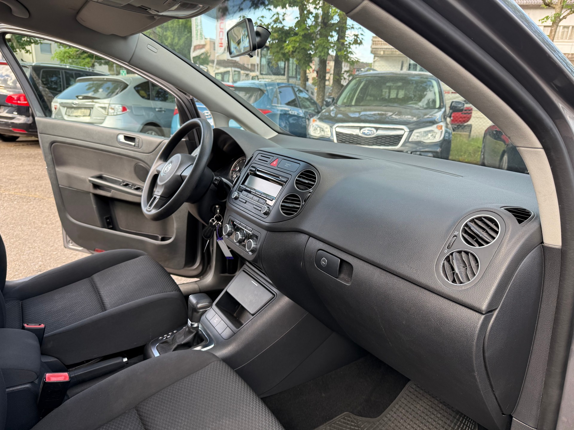 VW Golf Plus 1.4 TSI Trendline DSG-image-5