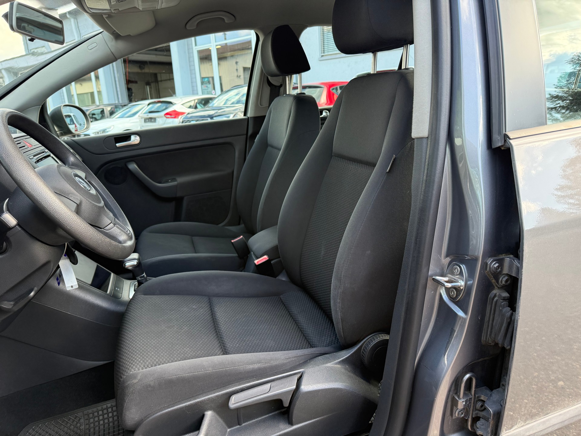 VW Golf Plus 1.4 TSI Trendline DSG-image-8