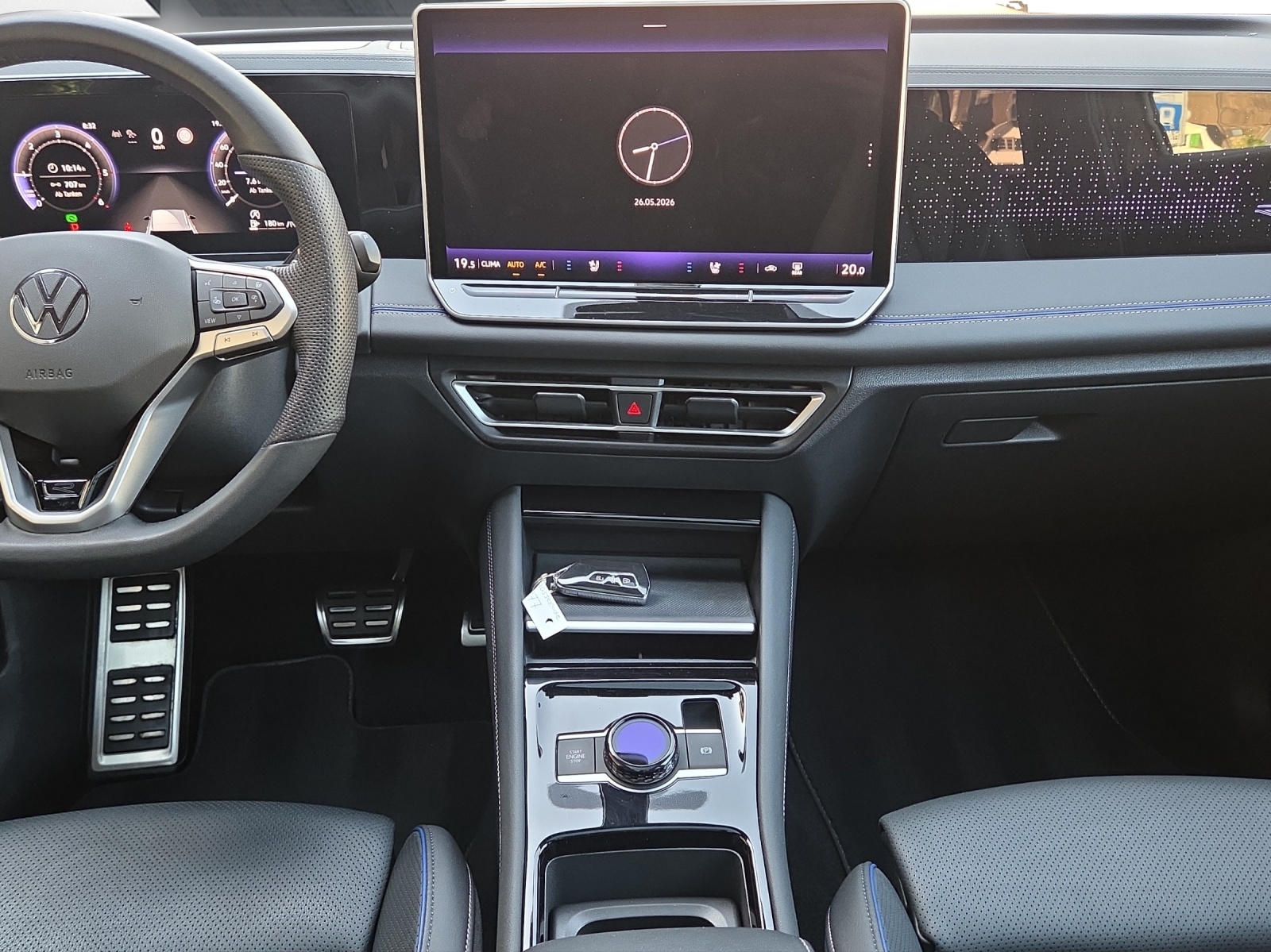 VW Tiguan 2.0 TDI SCR R-Line 4Motion DSG-image-12