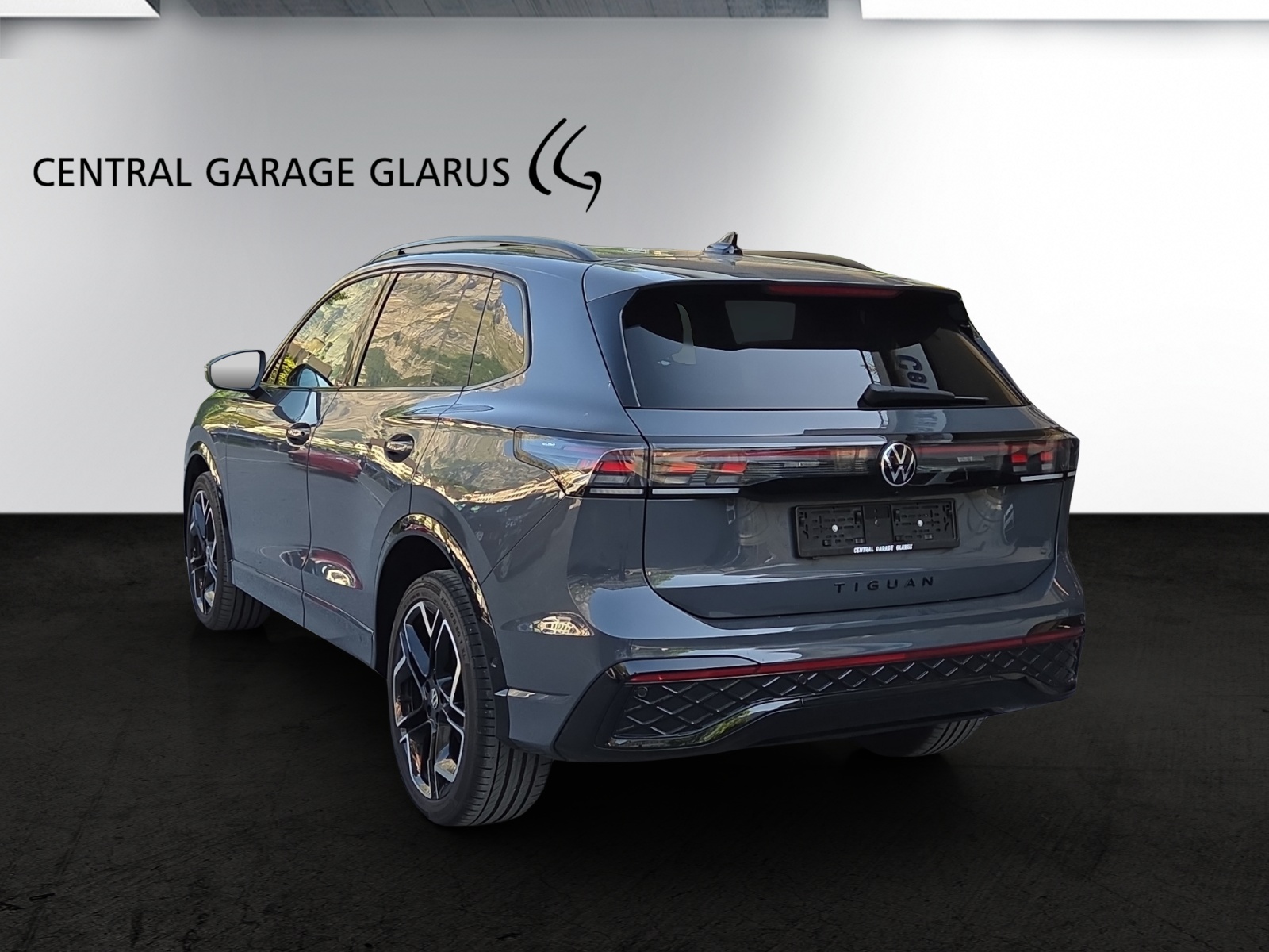 VW Tiguan 2.0 TDI SCR R-Line 4Motion DSG-image-6