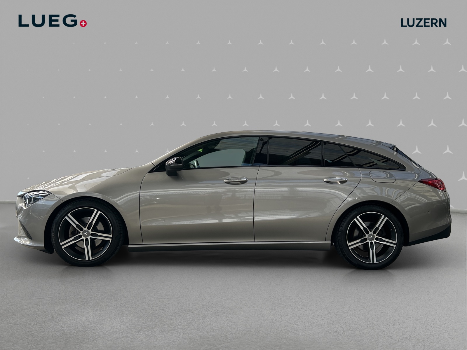 MERCEDES-BENZ CLA Shooting Brake 200 Progressive 7G-DCT-image-1