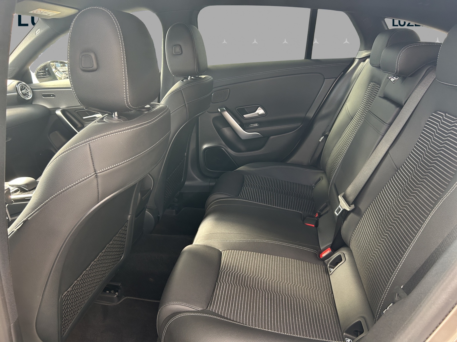 MERCEDES-BENZ CLA Shooting Brake 200 Progressive 7G-DCT-image-13