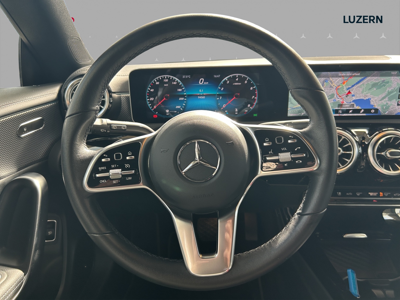 MERCEDES-BENZ CLA Shooting Brake 200 Progressive 7G-DCT-image-9