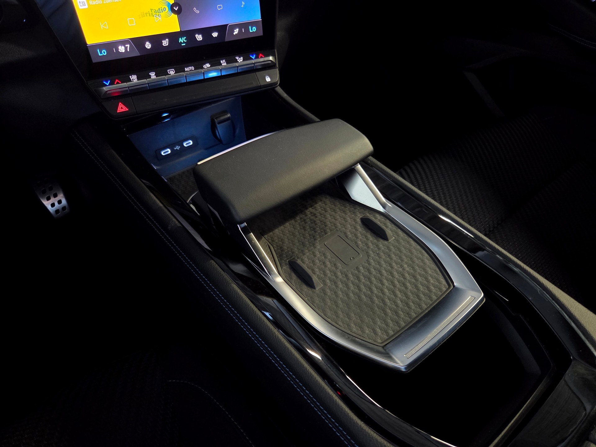 RENAULT Austral 1.2 E-Tech iconic esprit Alpine-image-18