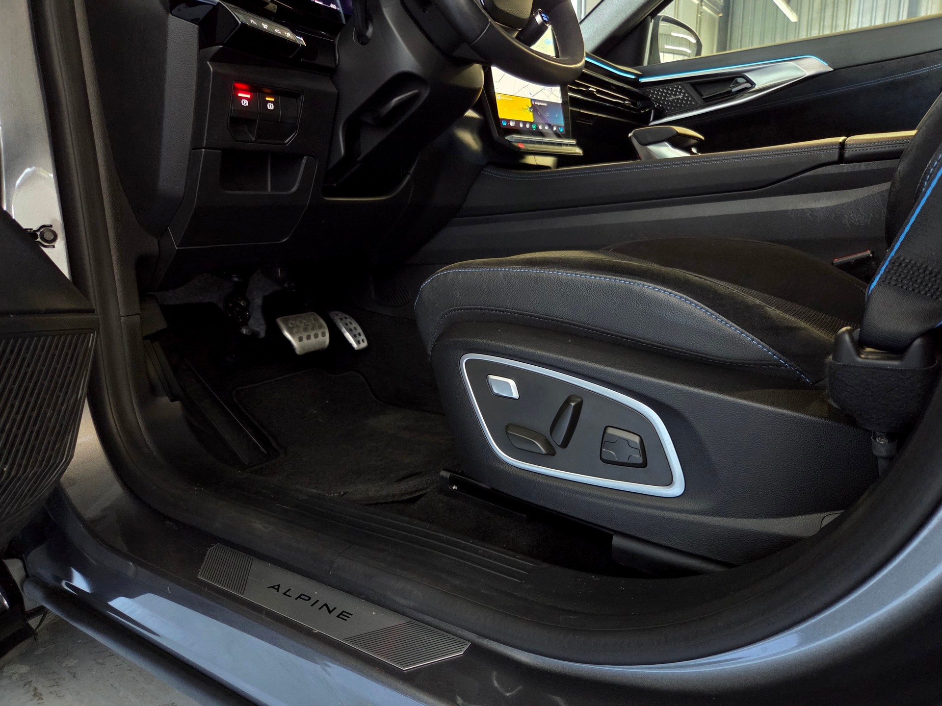 RENAULT Austral 1.2 E-Tech iconic esprit Alpine-image-10