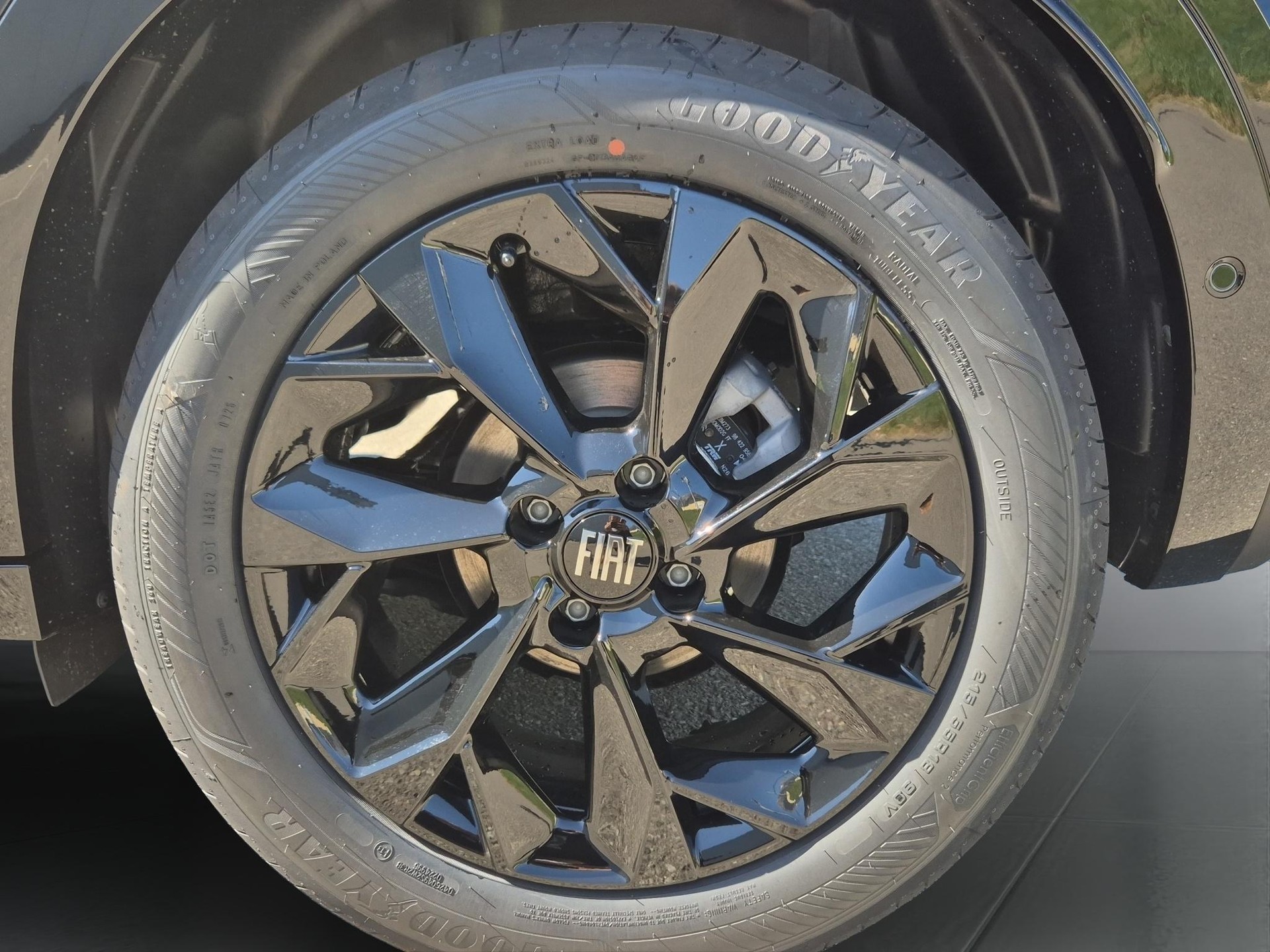 FIAT 600 1.2 Hybrid 145 Sport-image-18