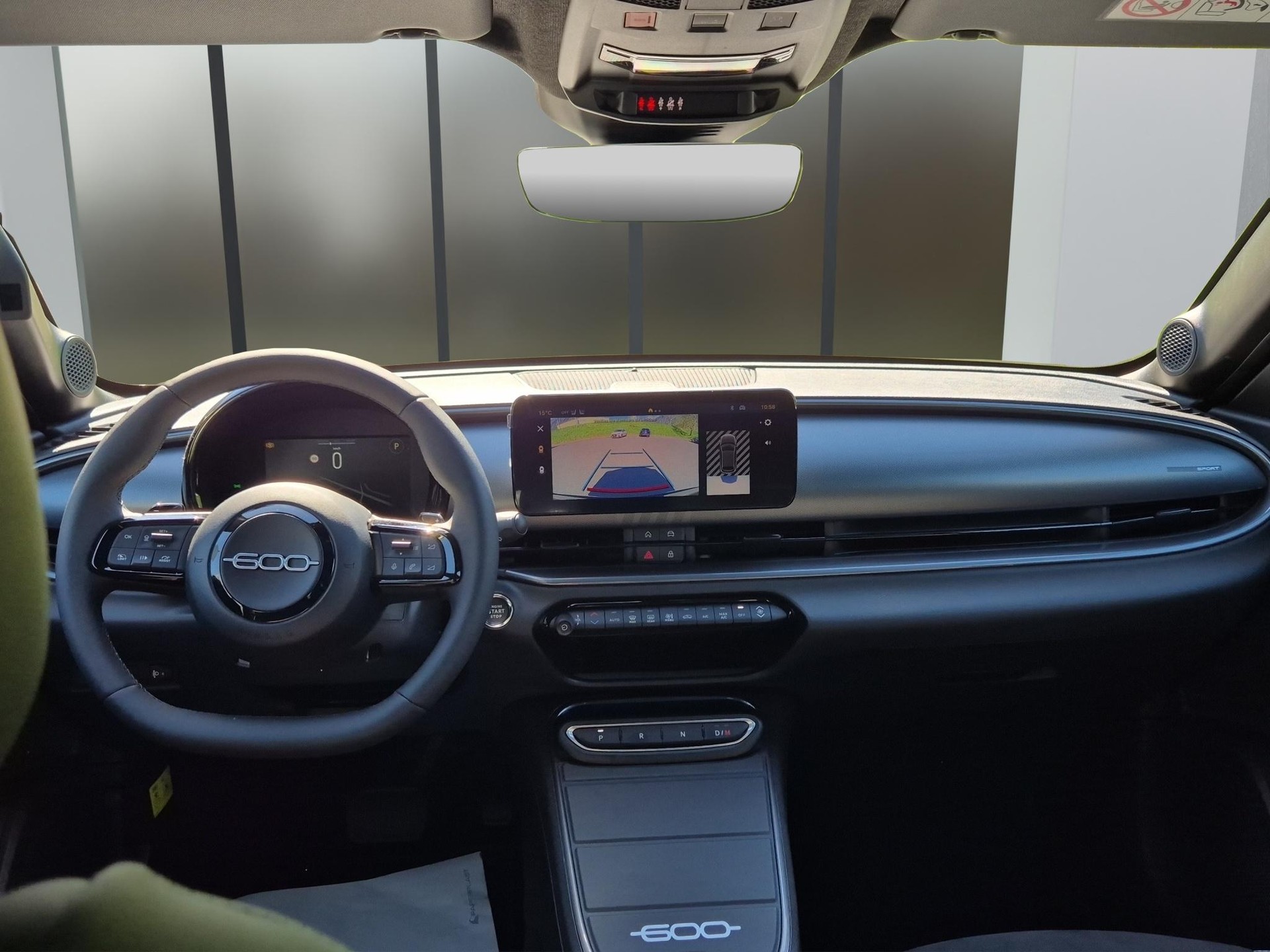 FIAT 600 1.2 Hybrid 145 Sport-image-8