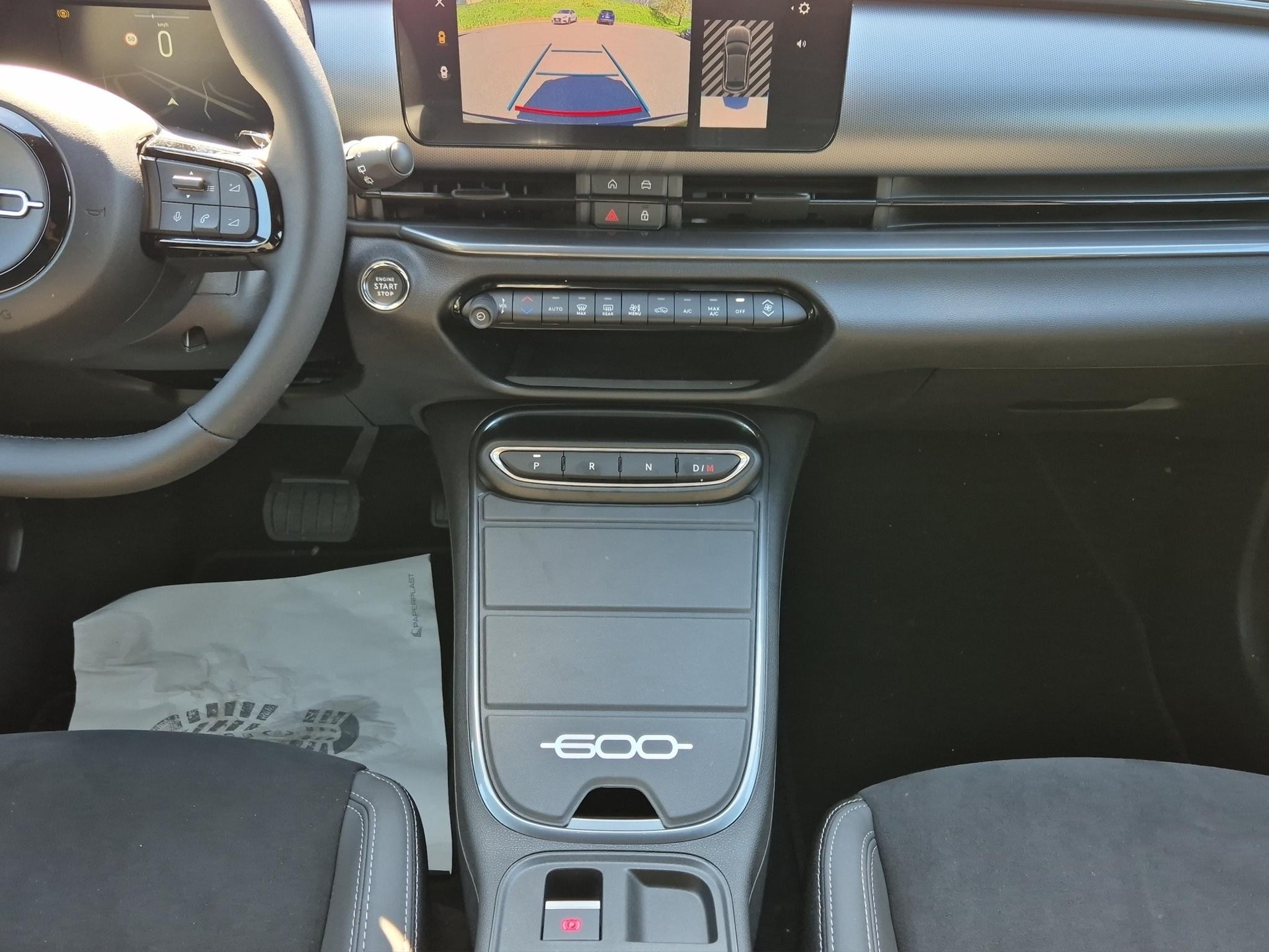 FIAT 600 1.2 Hybrid 145 Sport-image-12