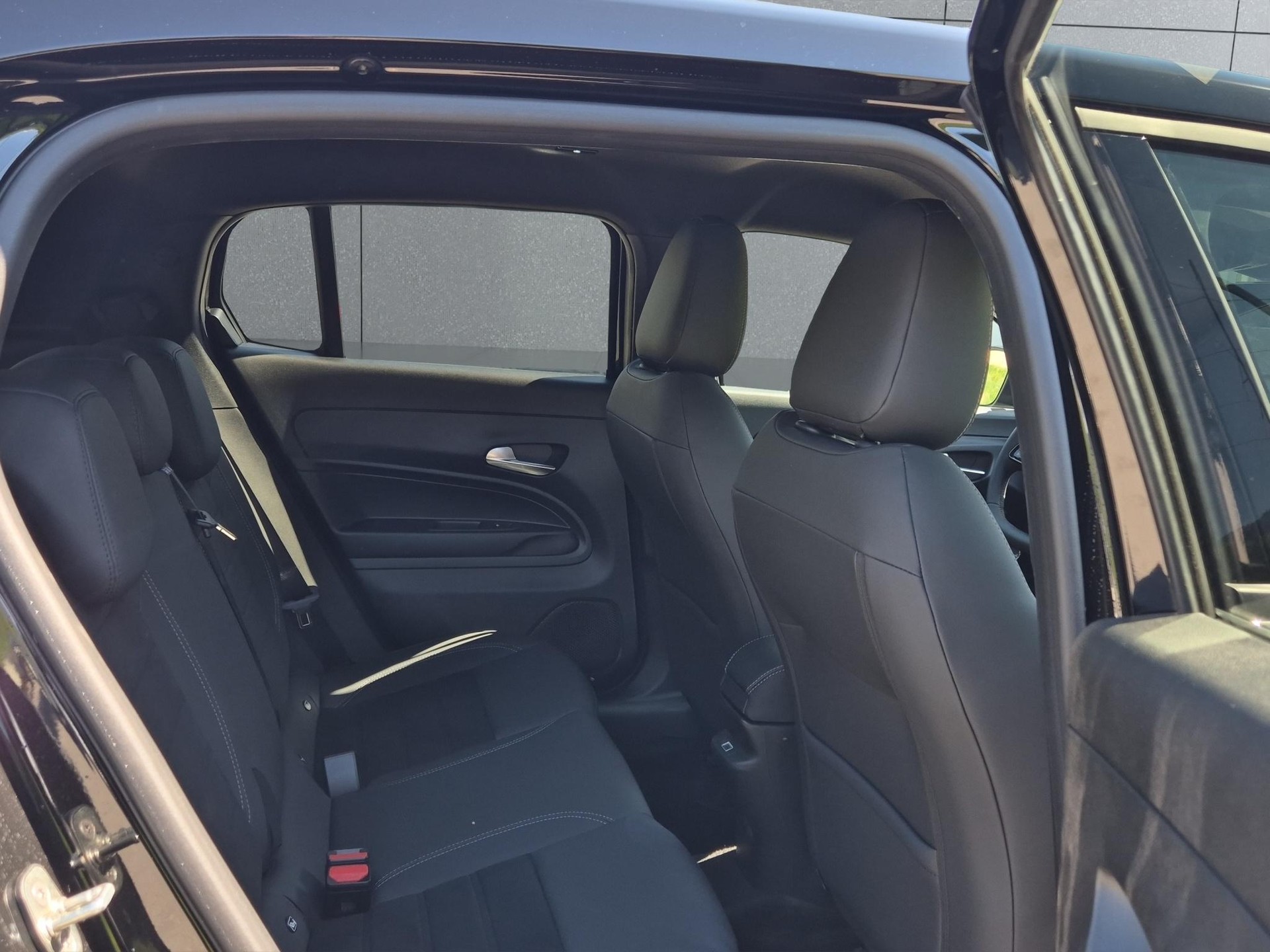 FIAT 600 1.2 Hybrid 145 Sport-image-11