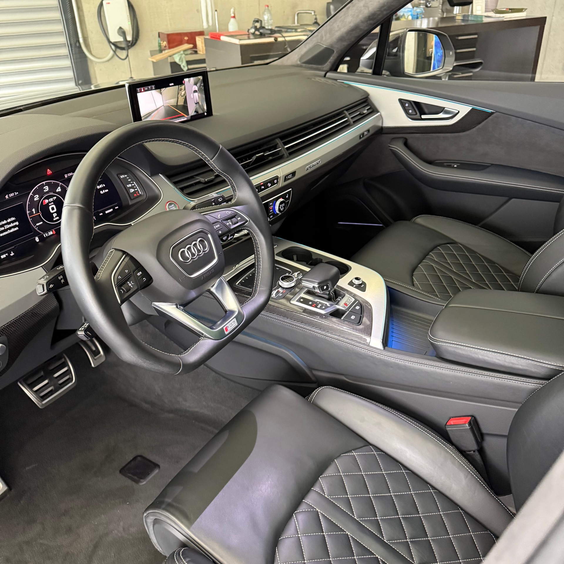 AUDI SQ7 4.0 V8 TDI quattro T-Tronic-image-17