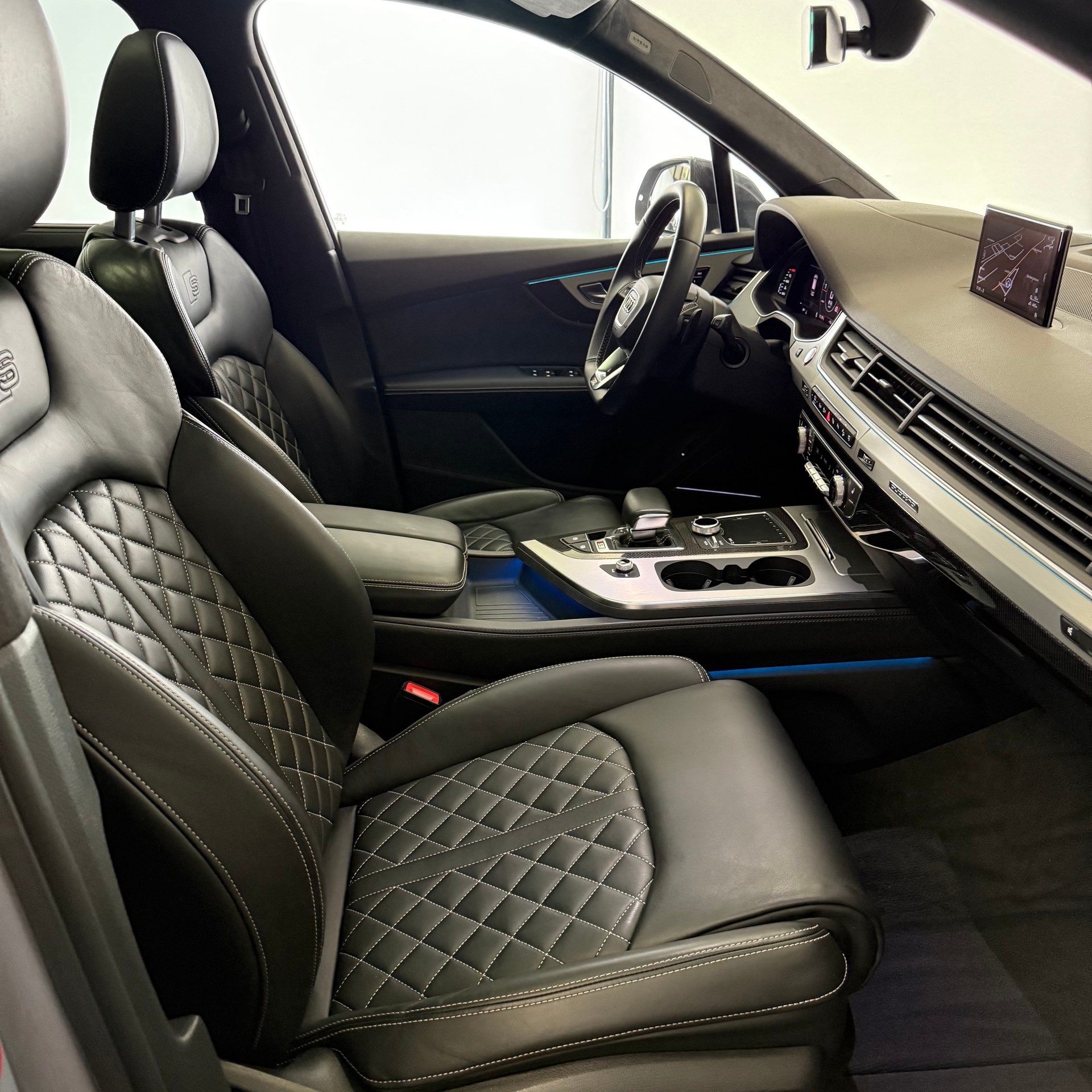 AUDI SQ7 4.0 V8 TDI quattro T-Tronic-image-24
