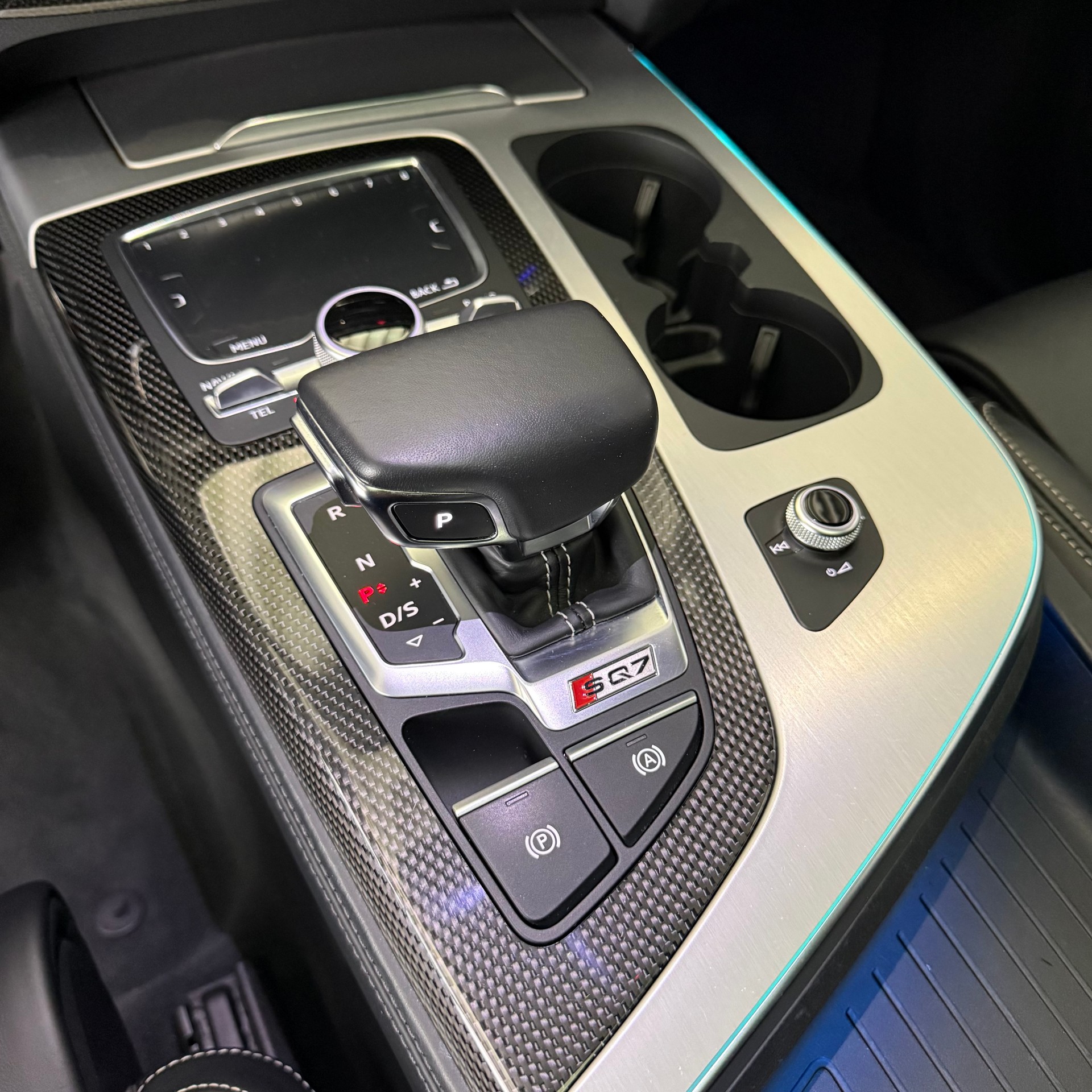 AUDI SQ7 4.0 V8 TDI quattro T-Tronic-image-14