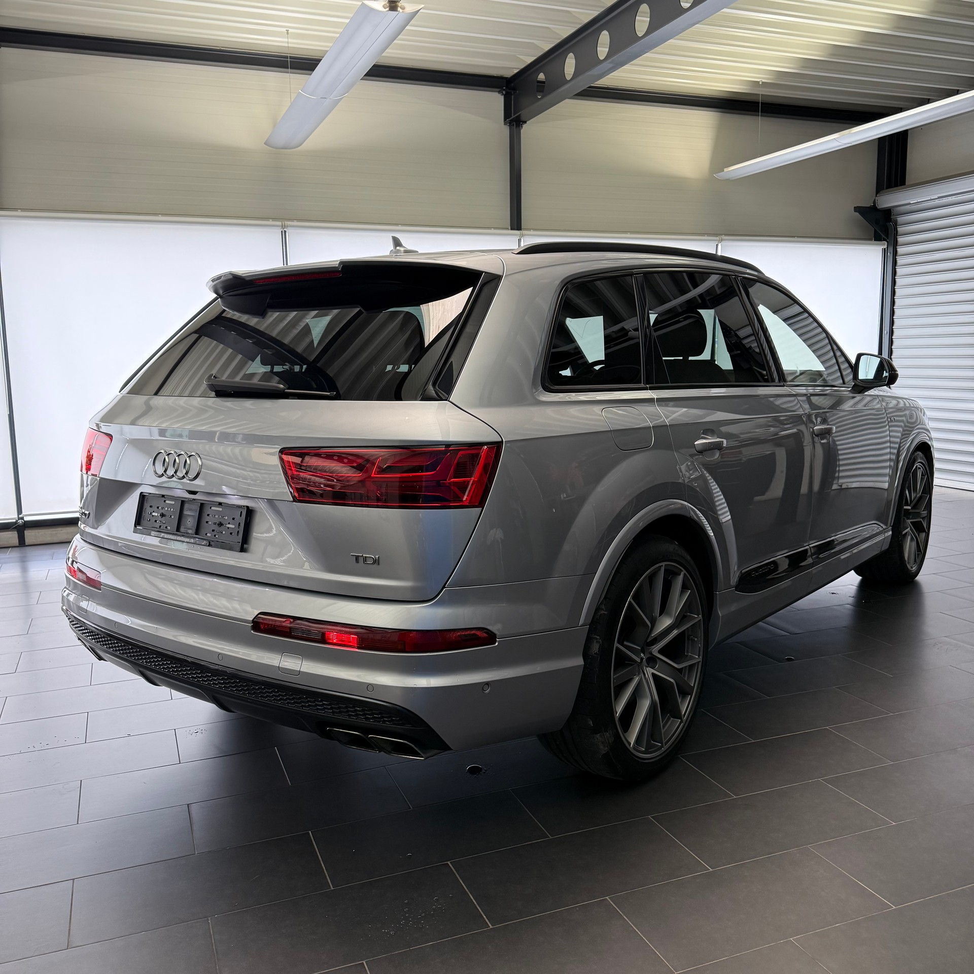 AUDI SQ7 4.0 V8 TDI quattro T-Tronic-image-20