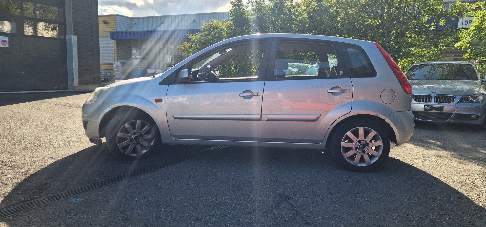 FORD Fiesta 1.4 16V Trend-image-6
