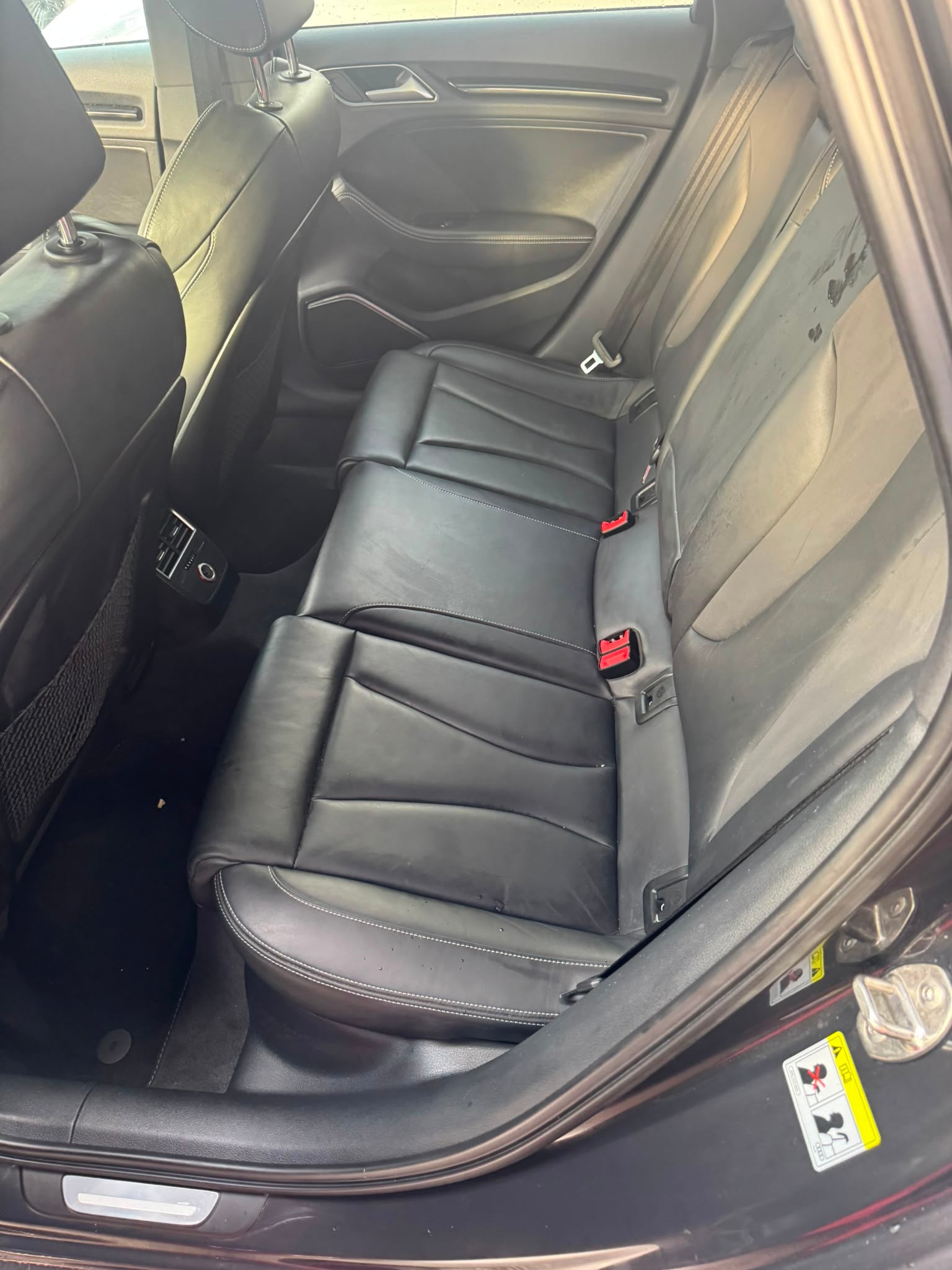 AUDI S3 Sportback 2.0 TFSI quattro S-tronic-image-6