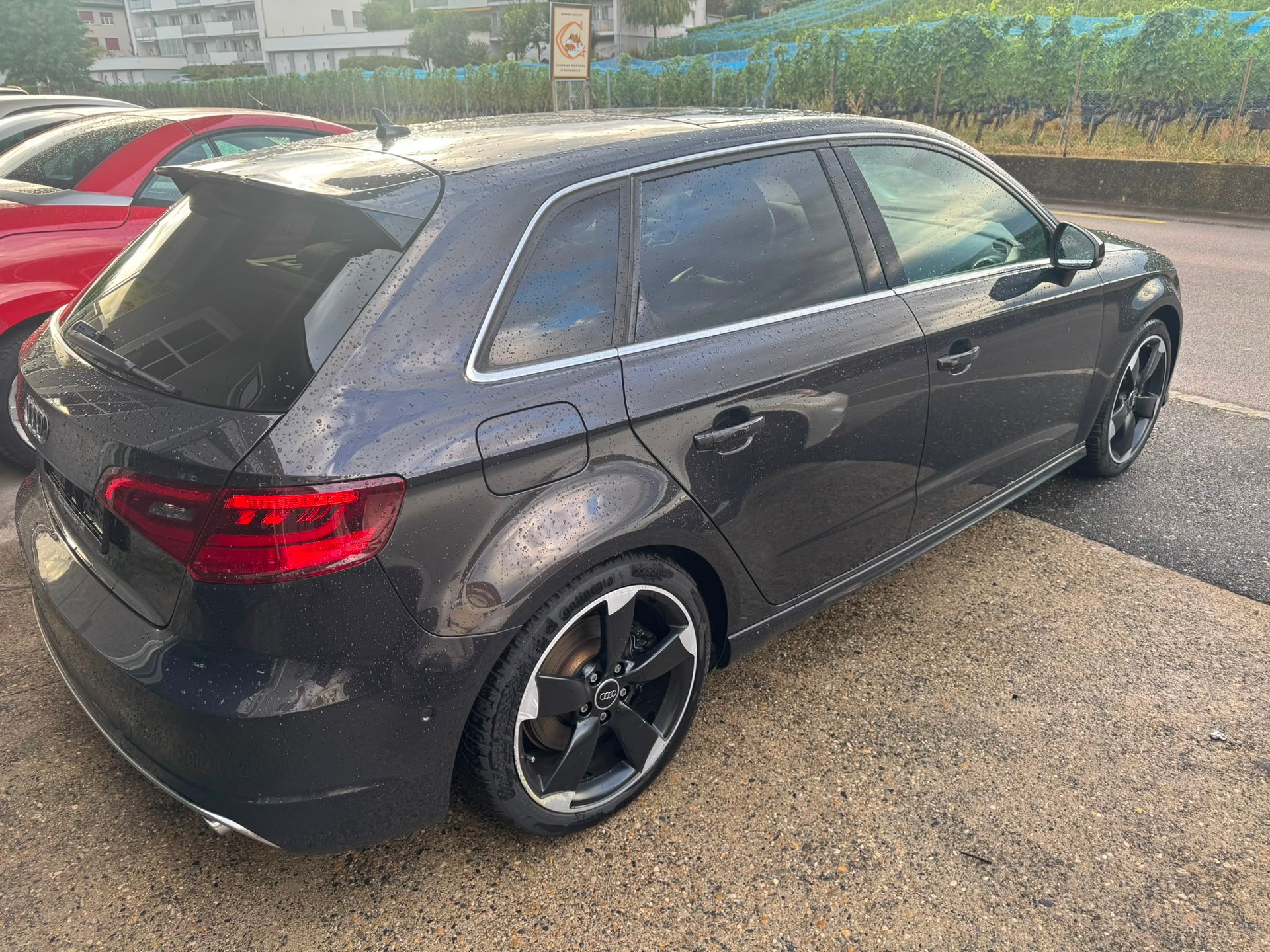 AUDI S3 Sportback 2.0 TFSI quattro S-tronic-image-2