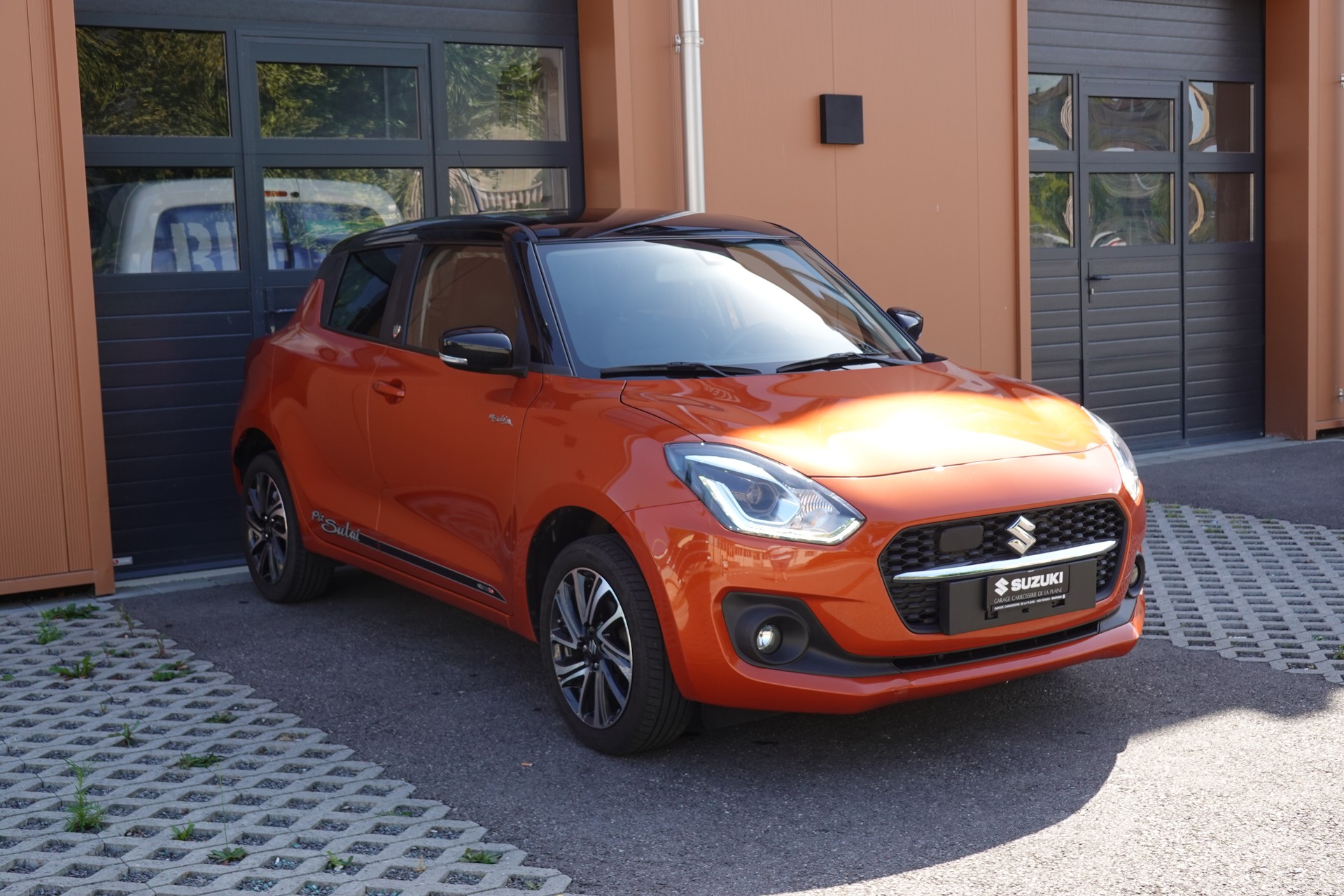 SUZUKI Swift 1.2i Piz Sulai Top Hybrid Allgrip 4x4 "CH Auto * Keyless * GPS * Caméra * Temp. Adapt"-showroom-element-2